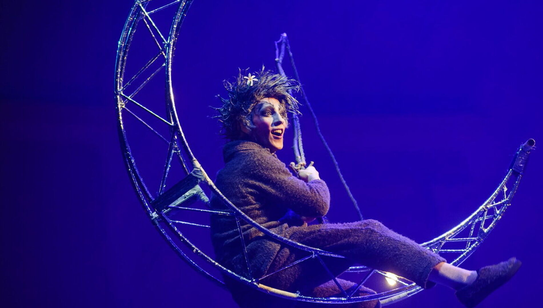 Новогодняя сказка для Ёжика с оркестром