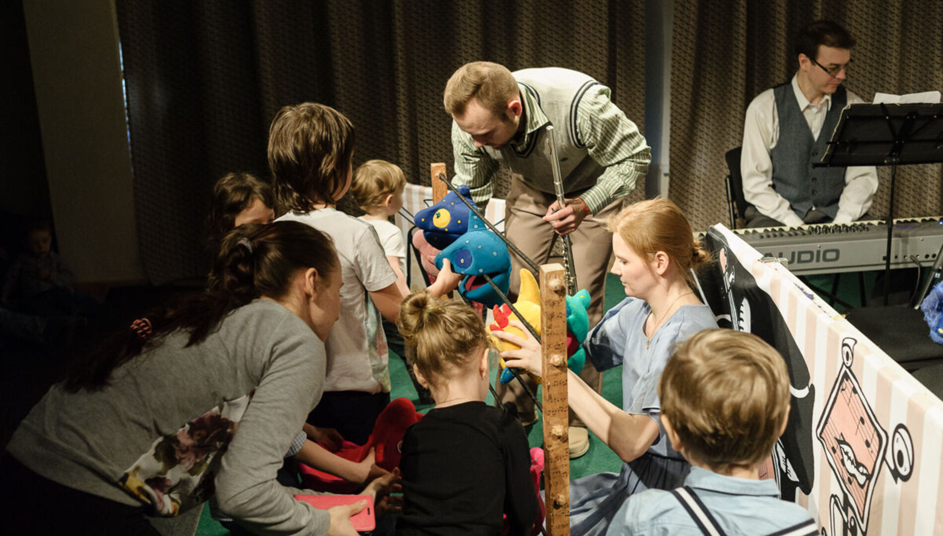 Как нотки петь научились.
Кукольный музыкальный спектакль