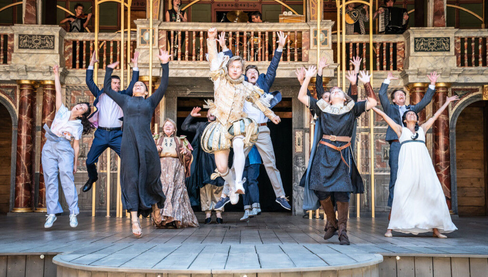 Уильям Шекспир «Зимняя сказка».
Постановка Шекспировского театра «Глобус»