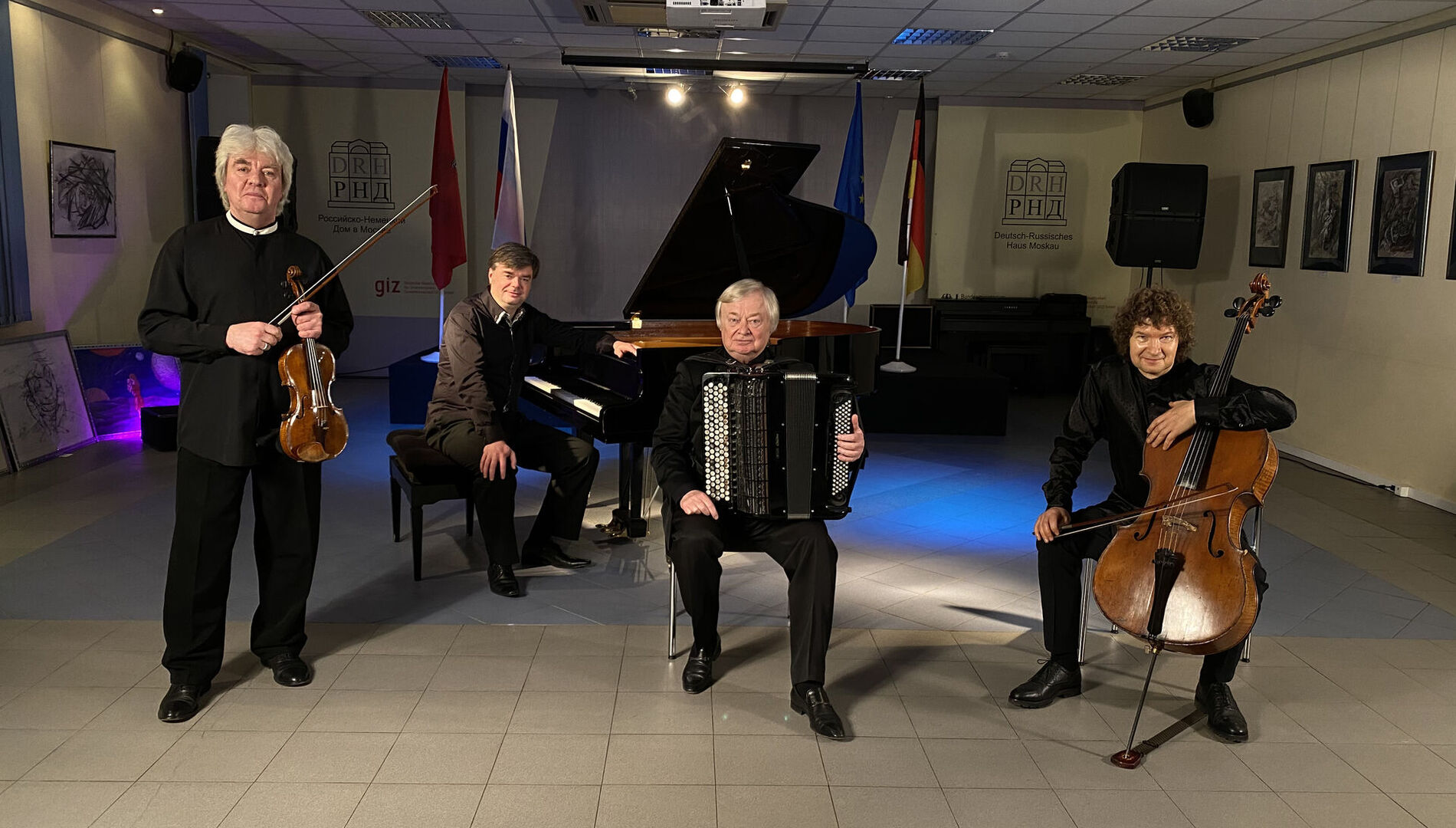 Астор Пьяццолла.
100 лет со дня рождения.
www.баян.ru.
Звёзды баяна и аккордеона.
Фридрих Липс