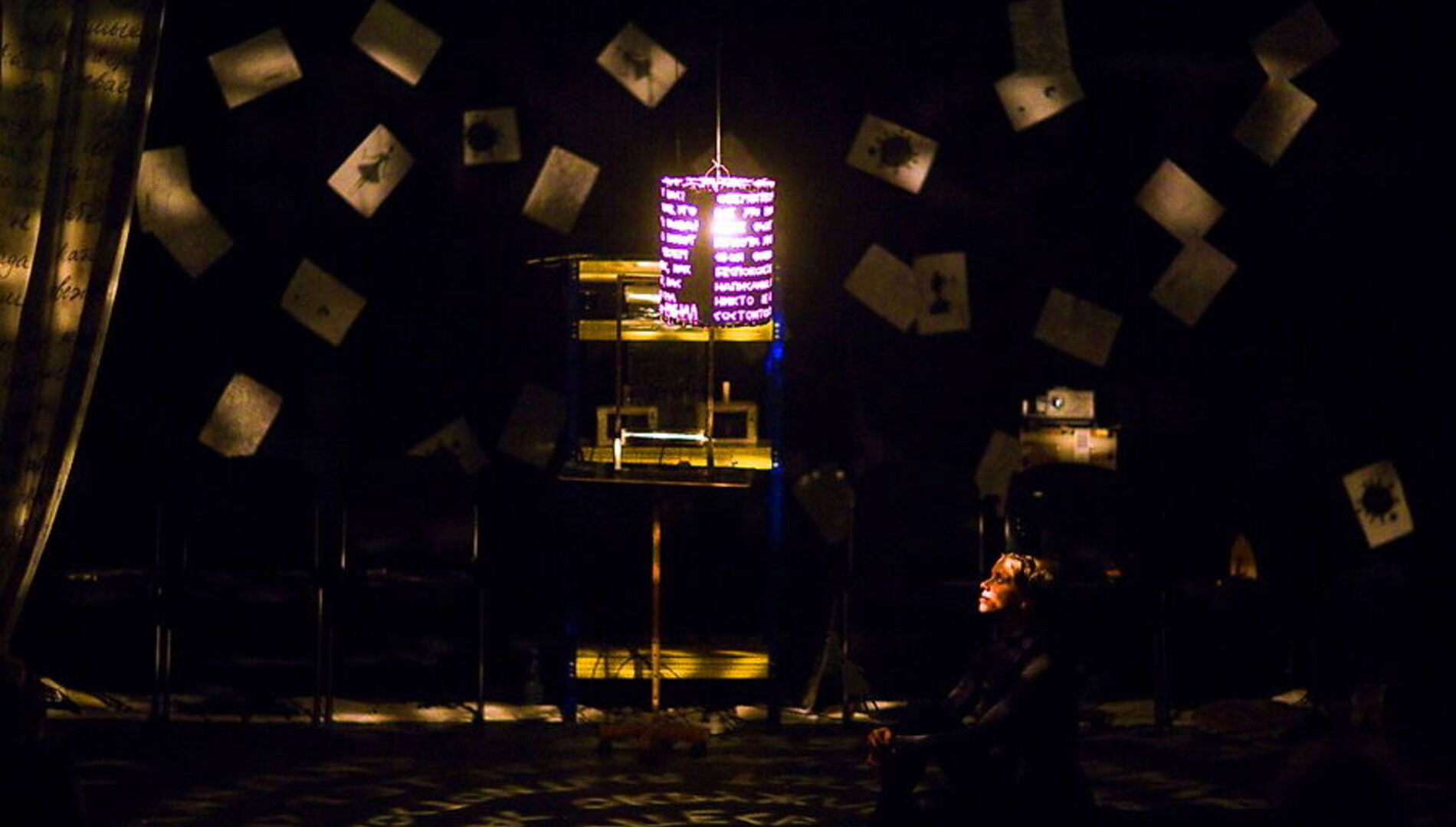 Фестиваль новогодних каникул «Ёлка».
Театр «Трикстер»
«Сказка, которая не была написана»