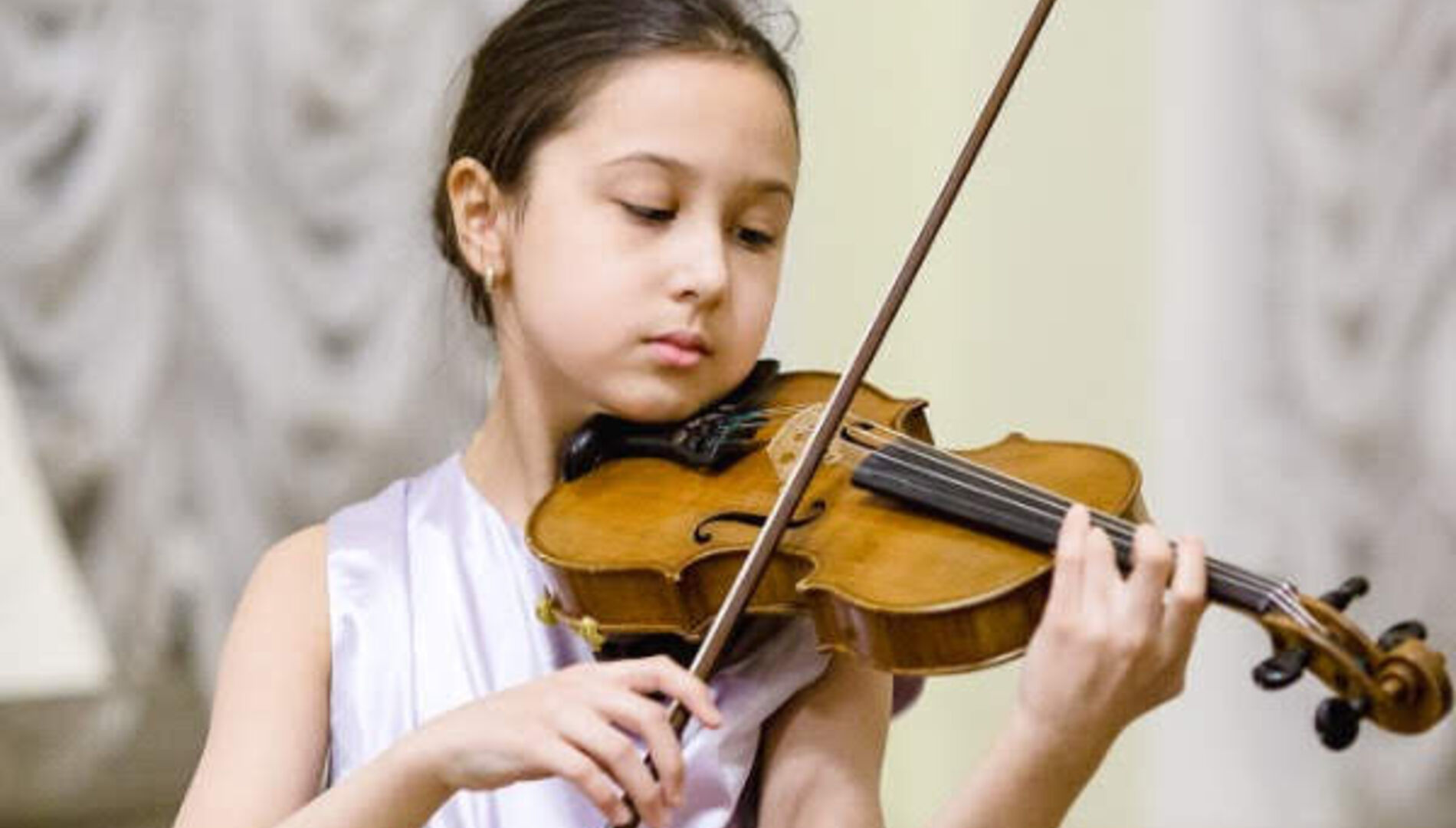 Путь к вершинам.
Центральная музыкальная школа
в гостях у Московской филармонии.
Музыка Австрии и Германии