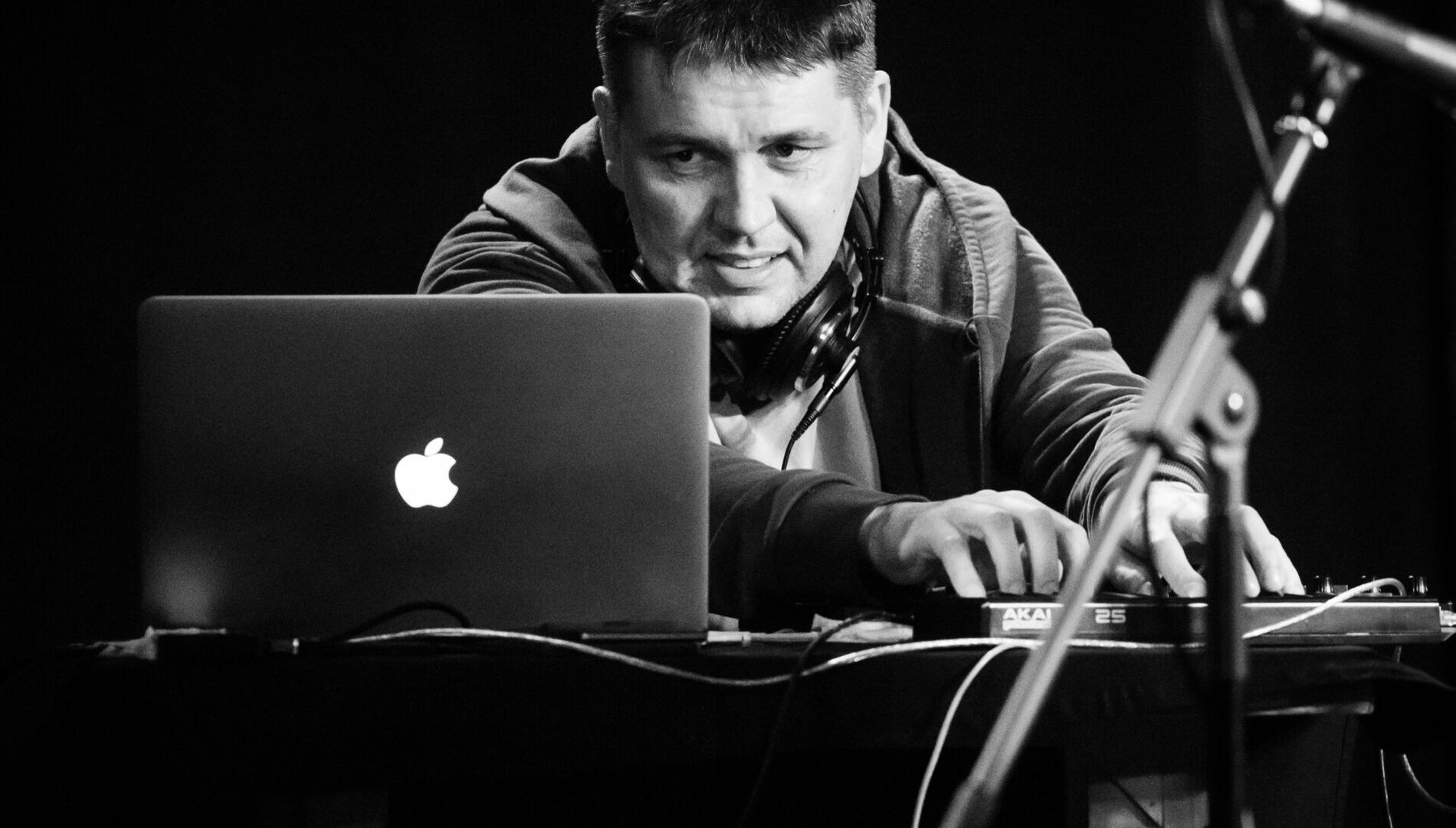 Николай Попов. SynchroSynth