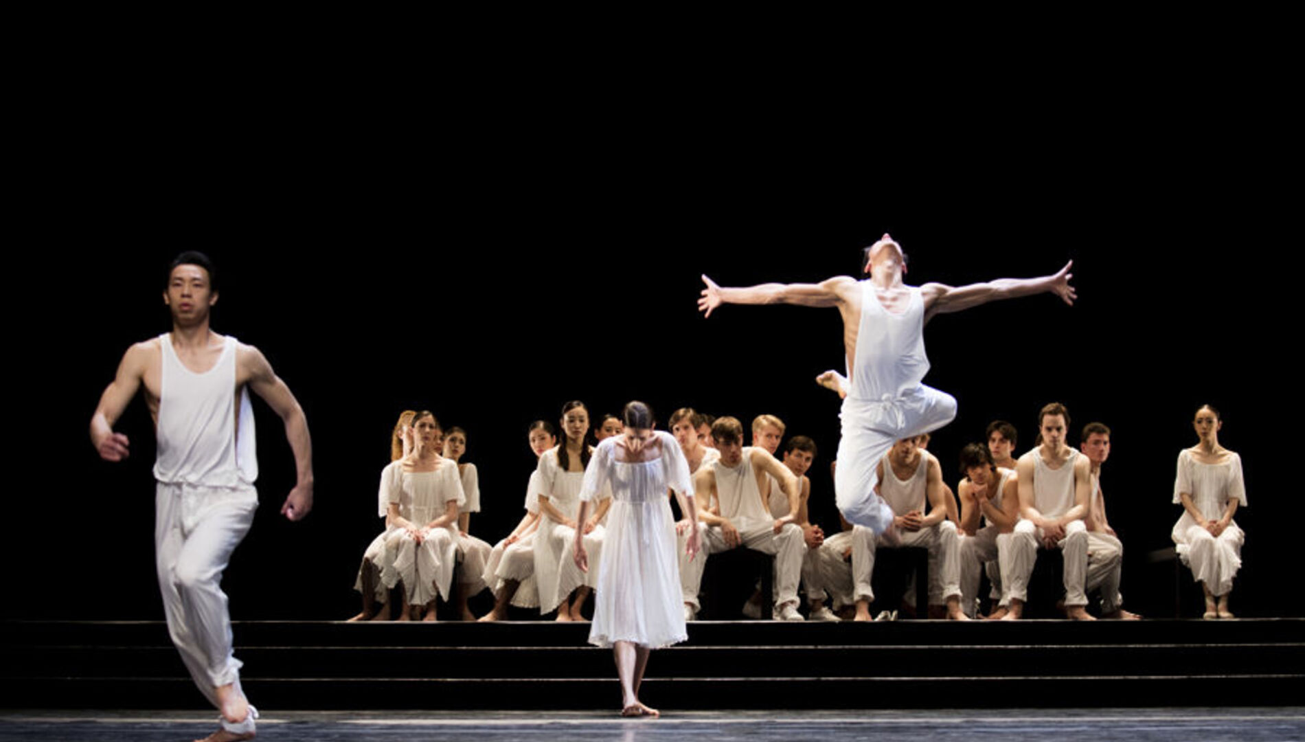 Впервые в России.
Джон Ноймайер и Гамбургский балет.
Бах «Страсти по Матфею»