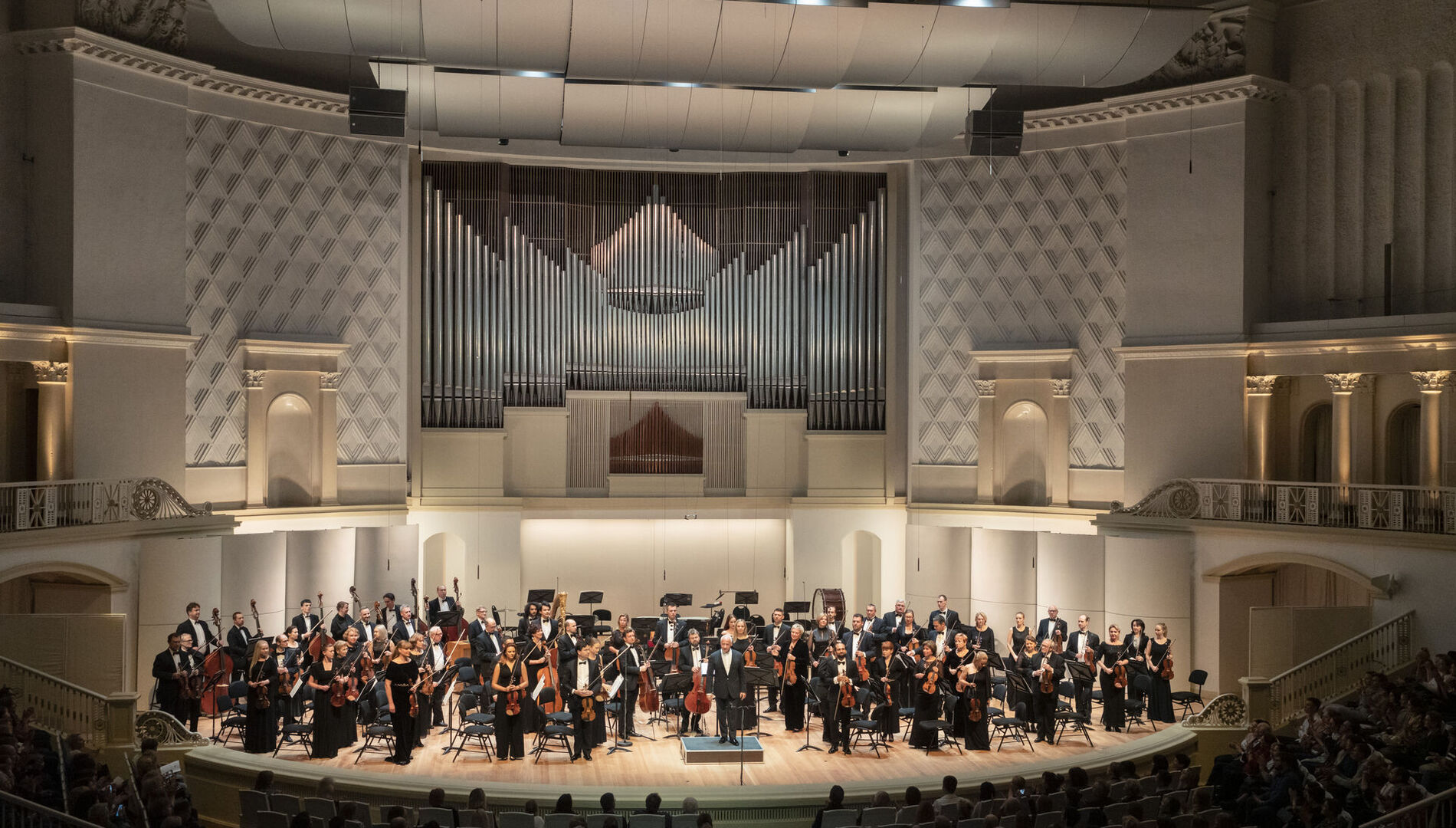 Владимир Спиваков,
Национальный филармонический
оркестр России