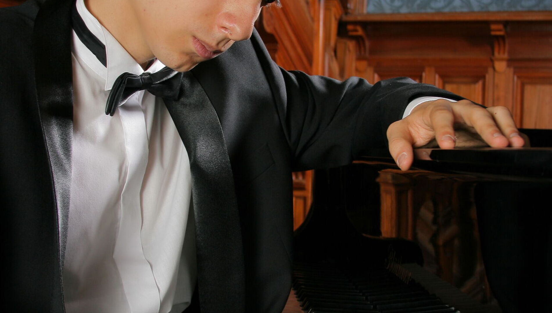 Санкт-Петербургский
Дом музыки представляет.
Звёзды XXI века.
Павел Милюков, Мирослав Култышев,
Оркестр Московской филармонии,
Дмитрий Ботинис