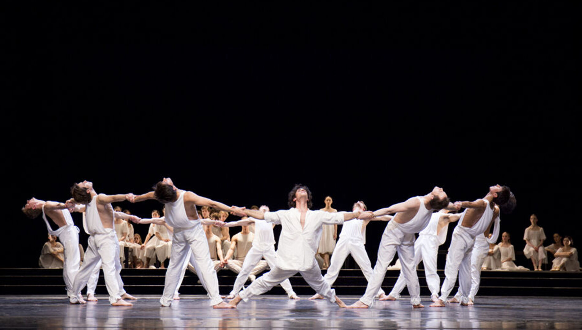 Впервые в России.
Джон Ноймайер и Гамбургский балет.
Бах «Страсти по Матфею»