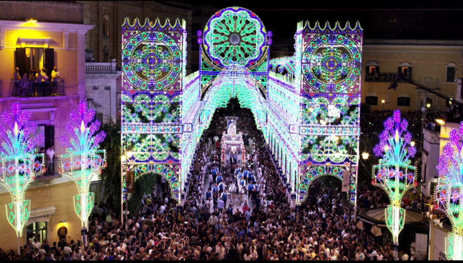 «Неизвестная Италия.
Матера — город из камня»