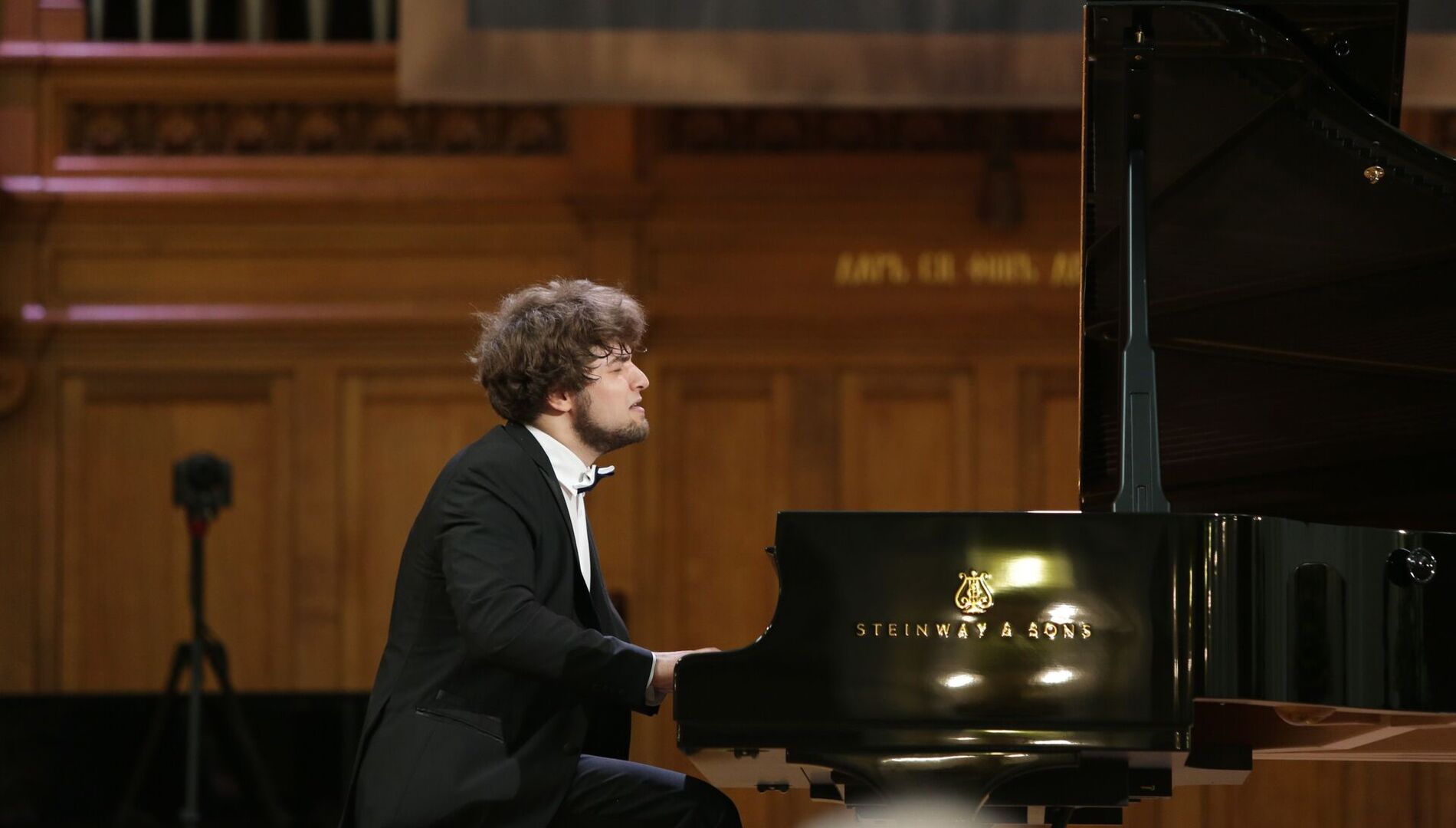 Лукас Генюшас