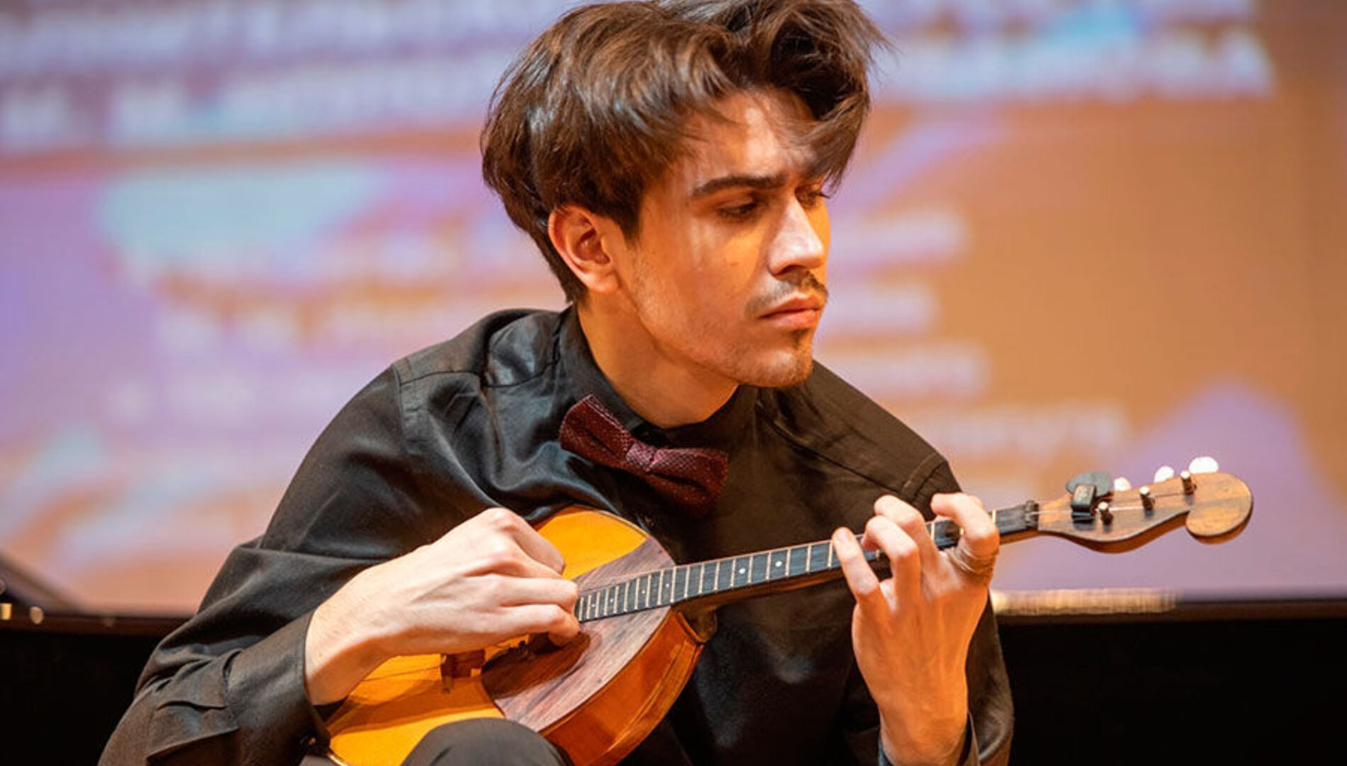 Русские народные инструменты. Домра