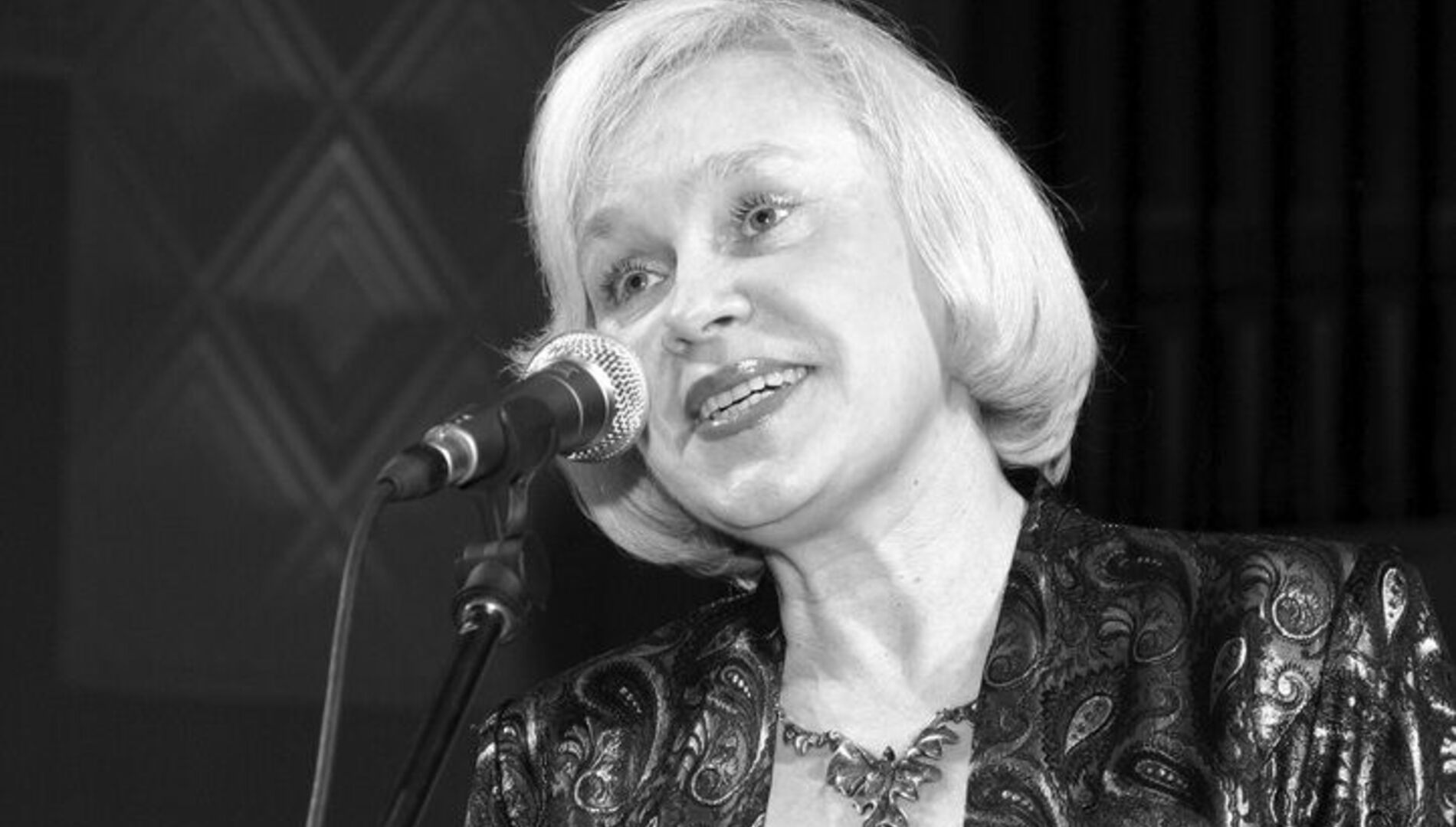 Большая музыка для маленьких.
Цикл воскресных дневных концертов для детей и родителей.
Автор и ведущая – Наталья Панасюк.
Хоровод сказок