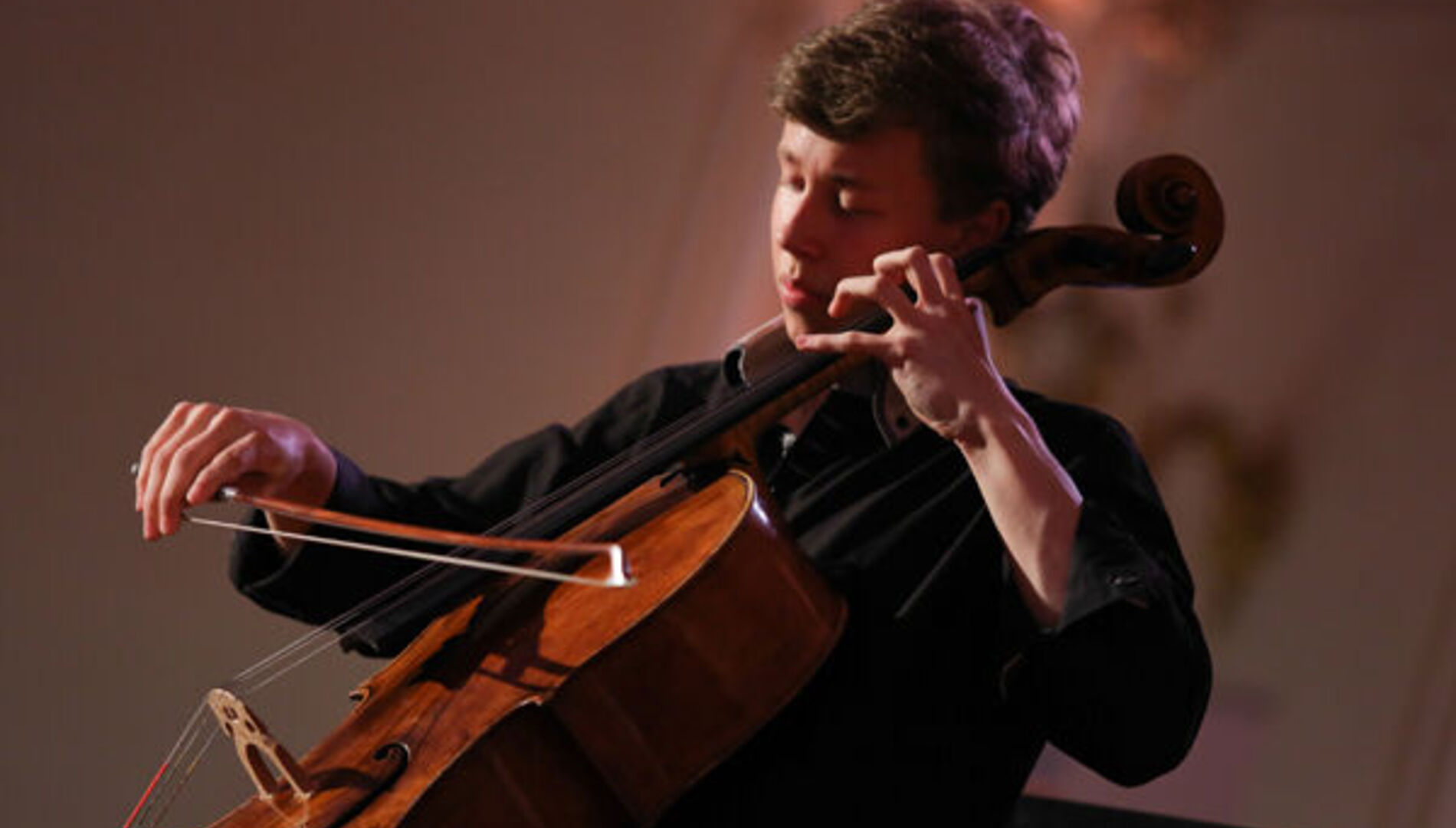 VII Международный
виолончельный фестиваль VivaCello.
Закрытие фестиваля.
175-летию со дня рождения
П. И. Чайковского посвящается.
Играют лауреаты
Международного конкурса
имени П.И.Чайковского
разных лет