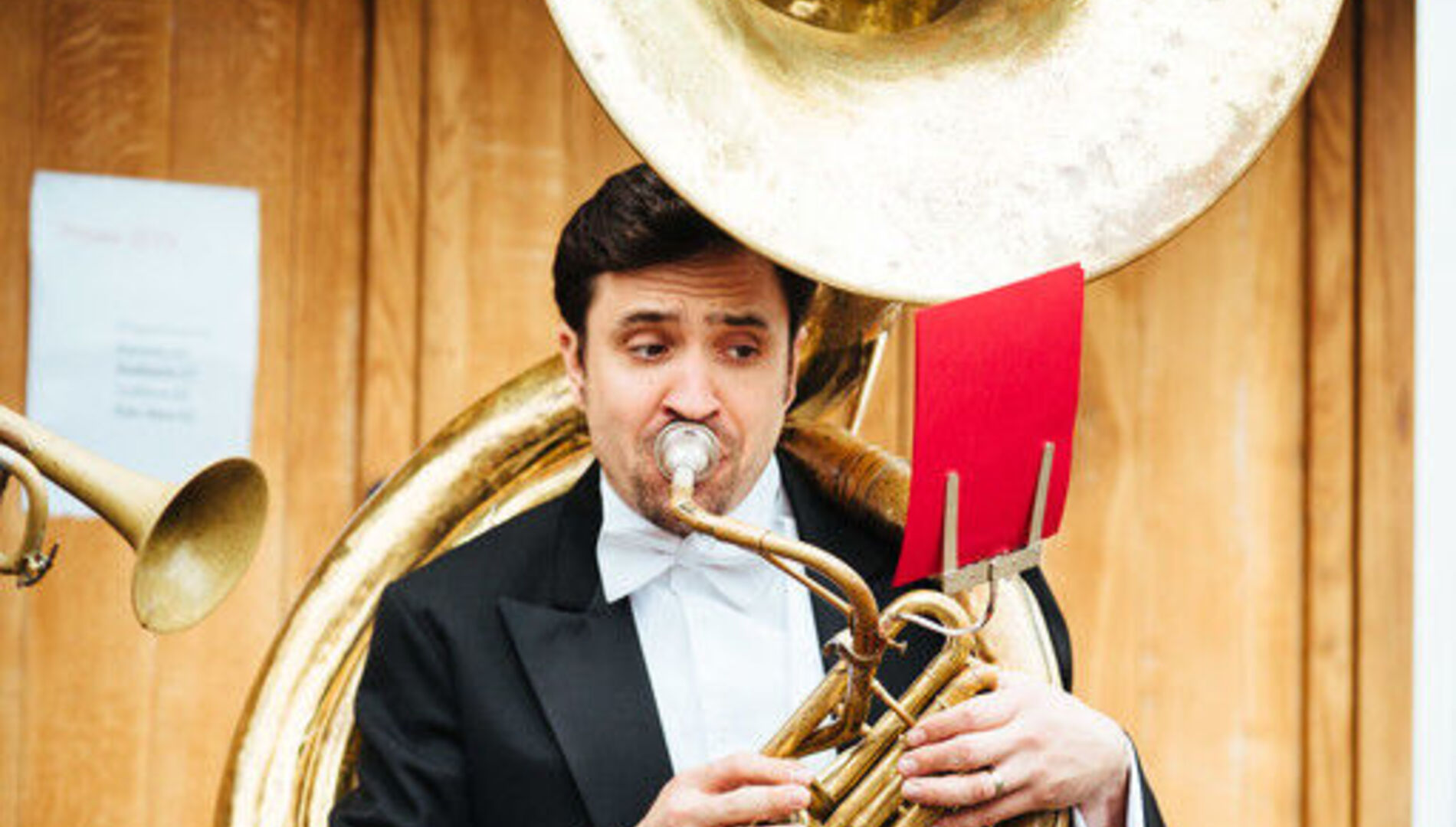 Пирс Куигли в спектакле Уильяма Шекспира
«Виндзорские насмешницы»