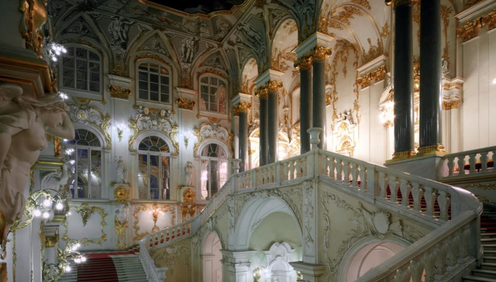 «Эрмитаж. Сила искусства».
Документальный фильм