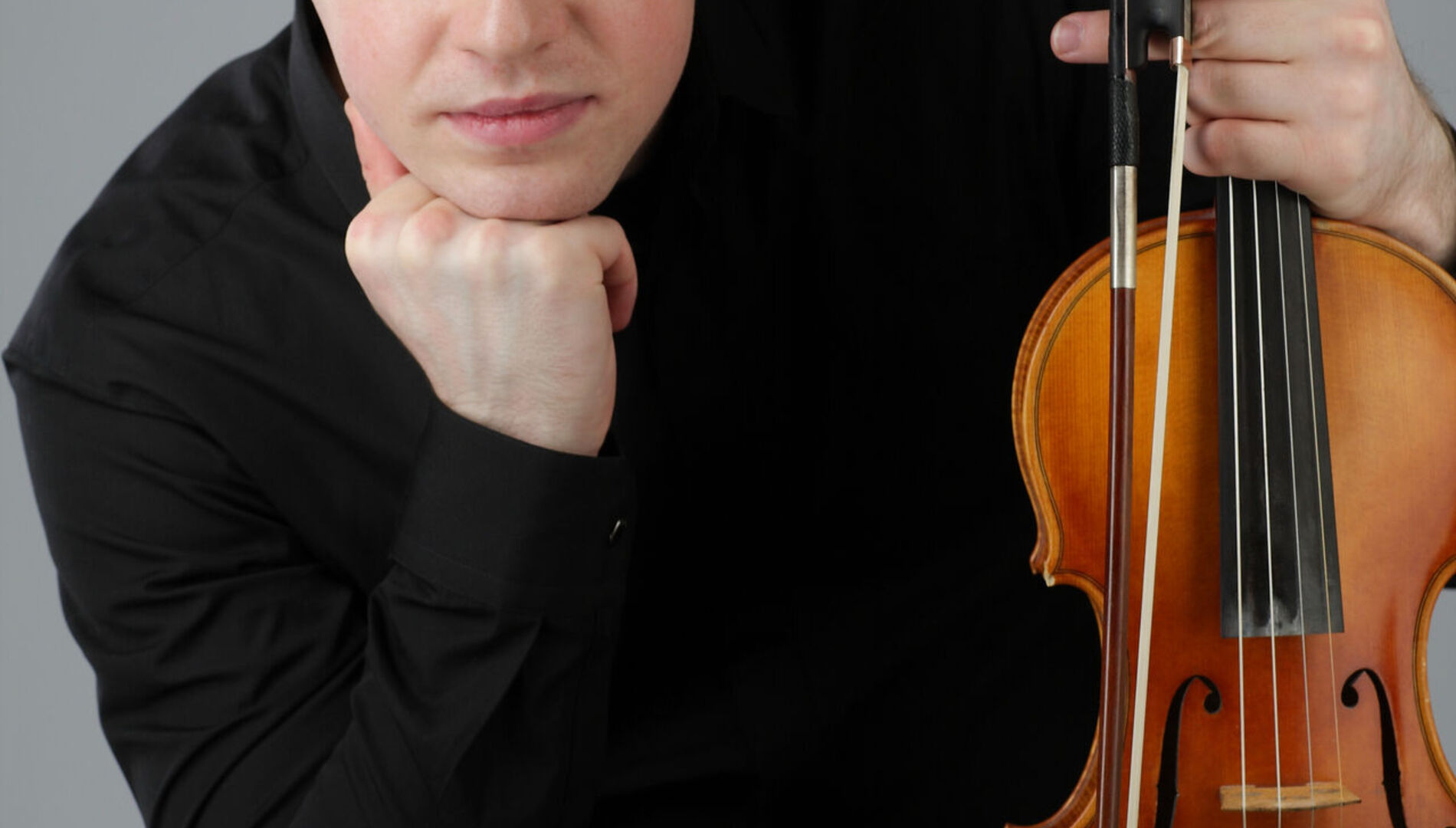 Степан Стариков (скрипка), 
Николай Саратовский (фортепиано)