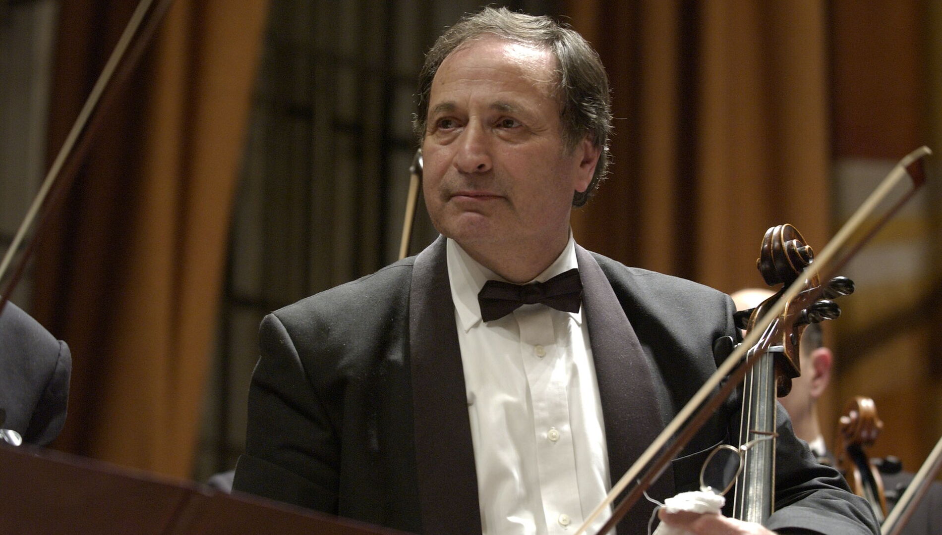 НФОР, дирижер Джулиан Куэрти,
Юрий Лоевский (виолончель)