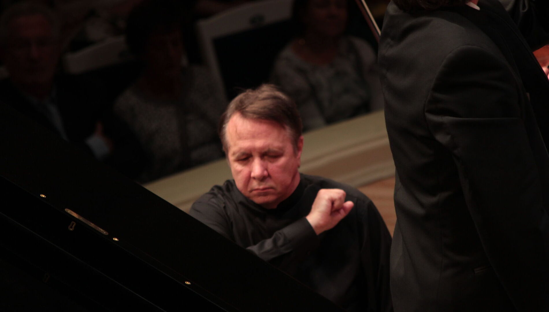 VIII Большой фестиваль РНО.
Михаил Плетнёв и Штефан Генц.
Камерный концерт