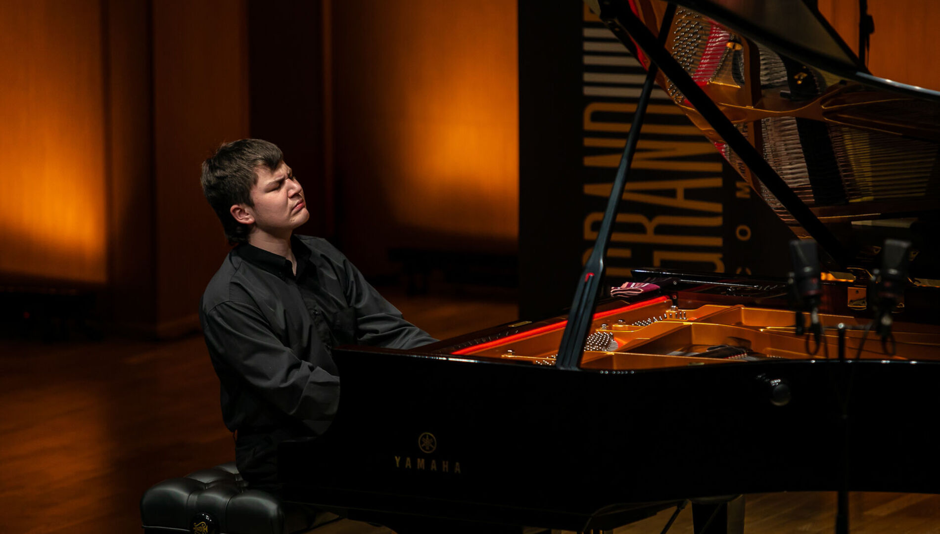 III Международный конкурс
молодых пианистов
Grand Piano Competition. Церемония награждения, концерт-закрытие