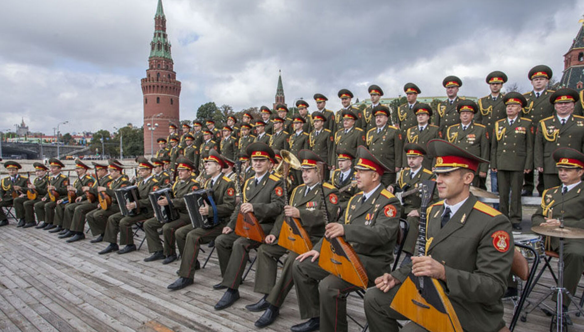 Ансамбль песни и пляски
Российской Армии имени А.В. Александрова