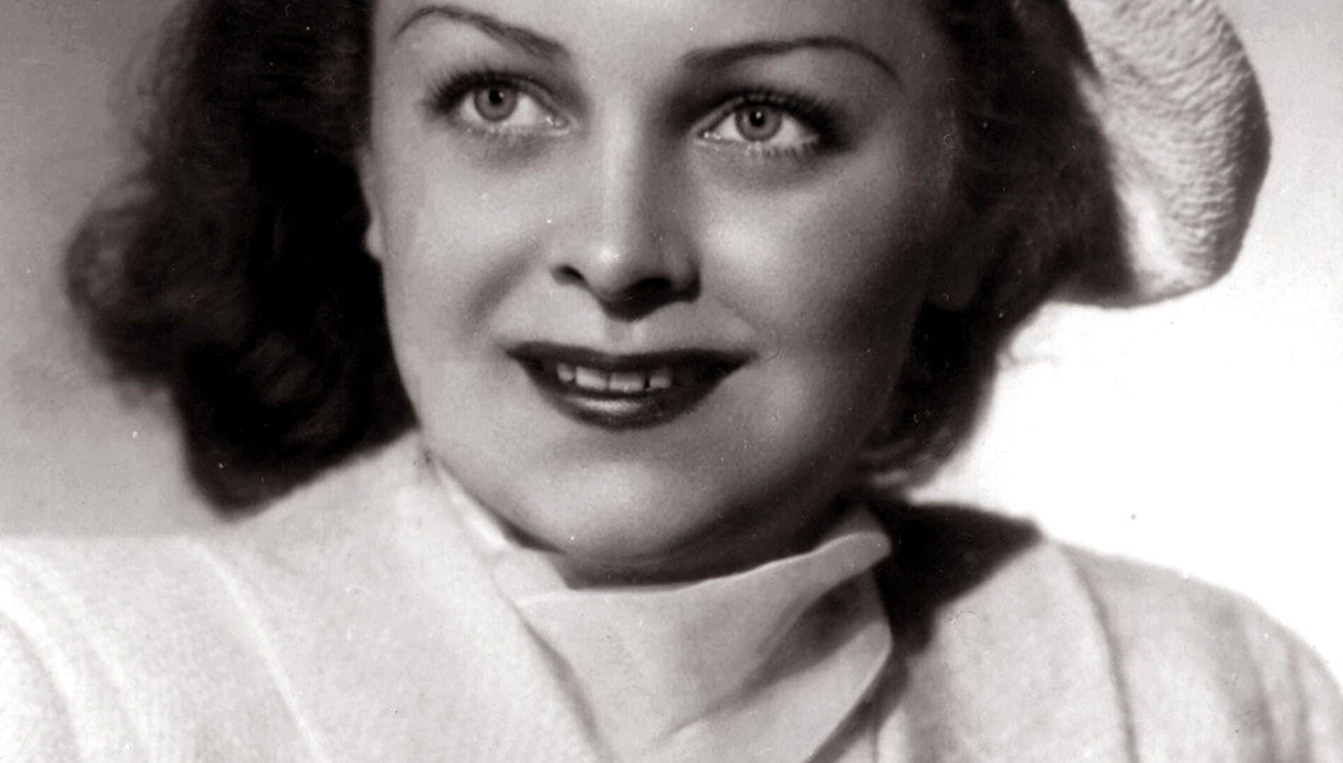 Портреты – воспоминания
о знаменитых актрисах
кинематографа советской эпохи.
Любовь Орлова. Нина Алисова.
Людмила Целиковская