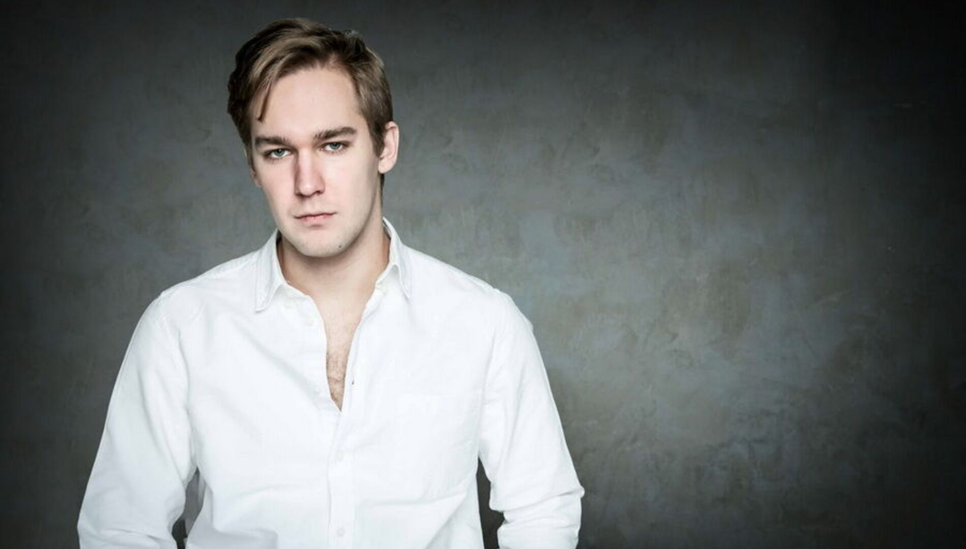 Юрий Левитанский.
«Диалог у новогодней елки»