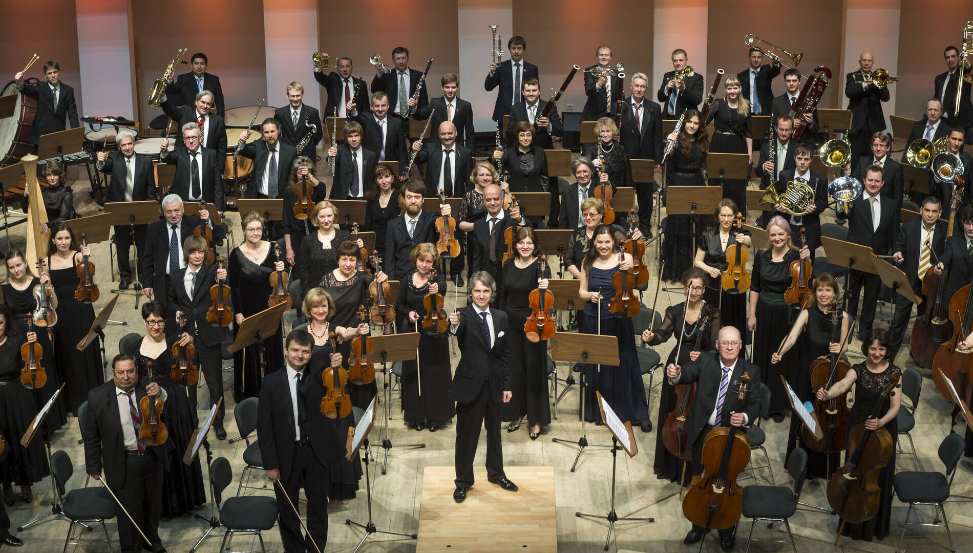 К музыке.
Пятикратный обладатель
премии «Грэмми»,
лауреат премии «Оскар»
Джон Корильяно. Юбилейный концерт
 в честь 80-летия композитора