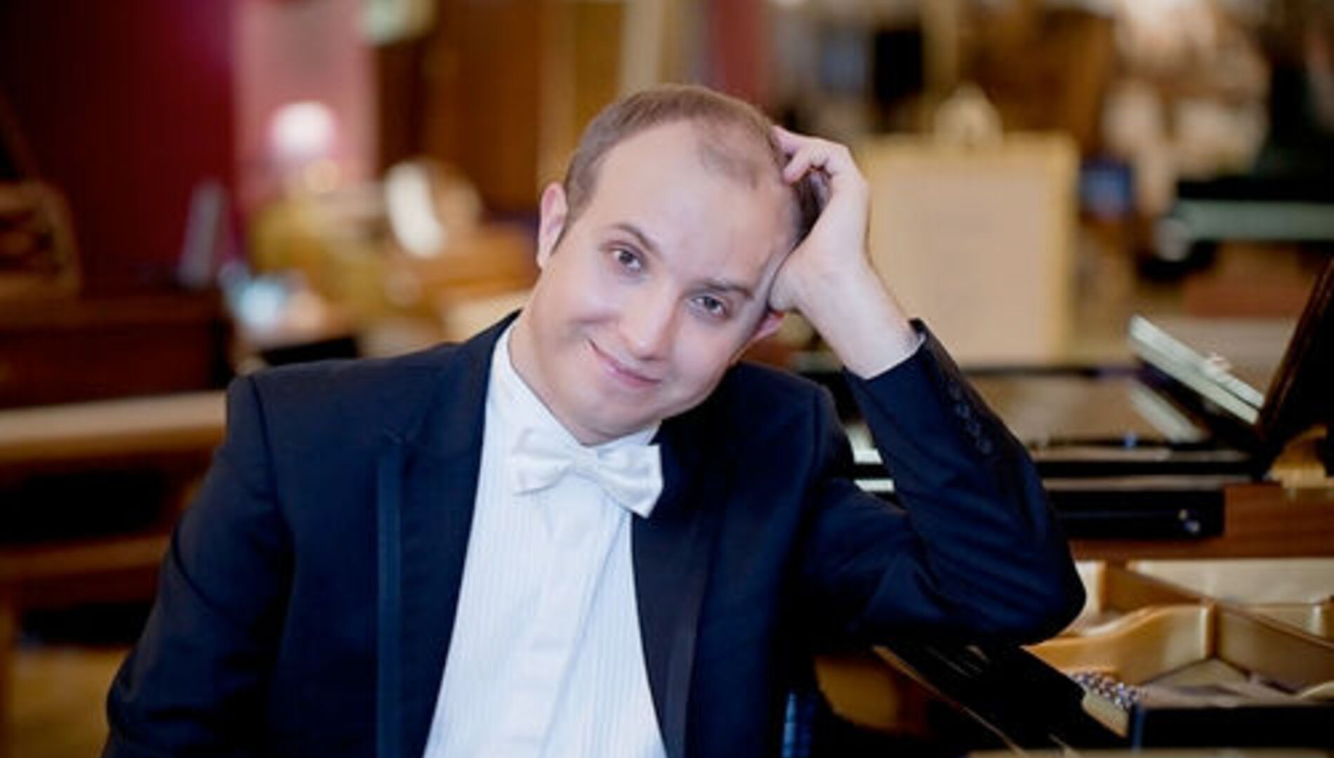 Памяти жертв авиакатастрофы в Казани.
Государственный симфонический
оркестр Республики Татарстан,
Александр Сладковский,
Александр Гаврилюк (фортепиано)