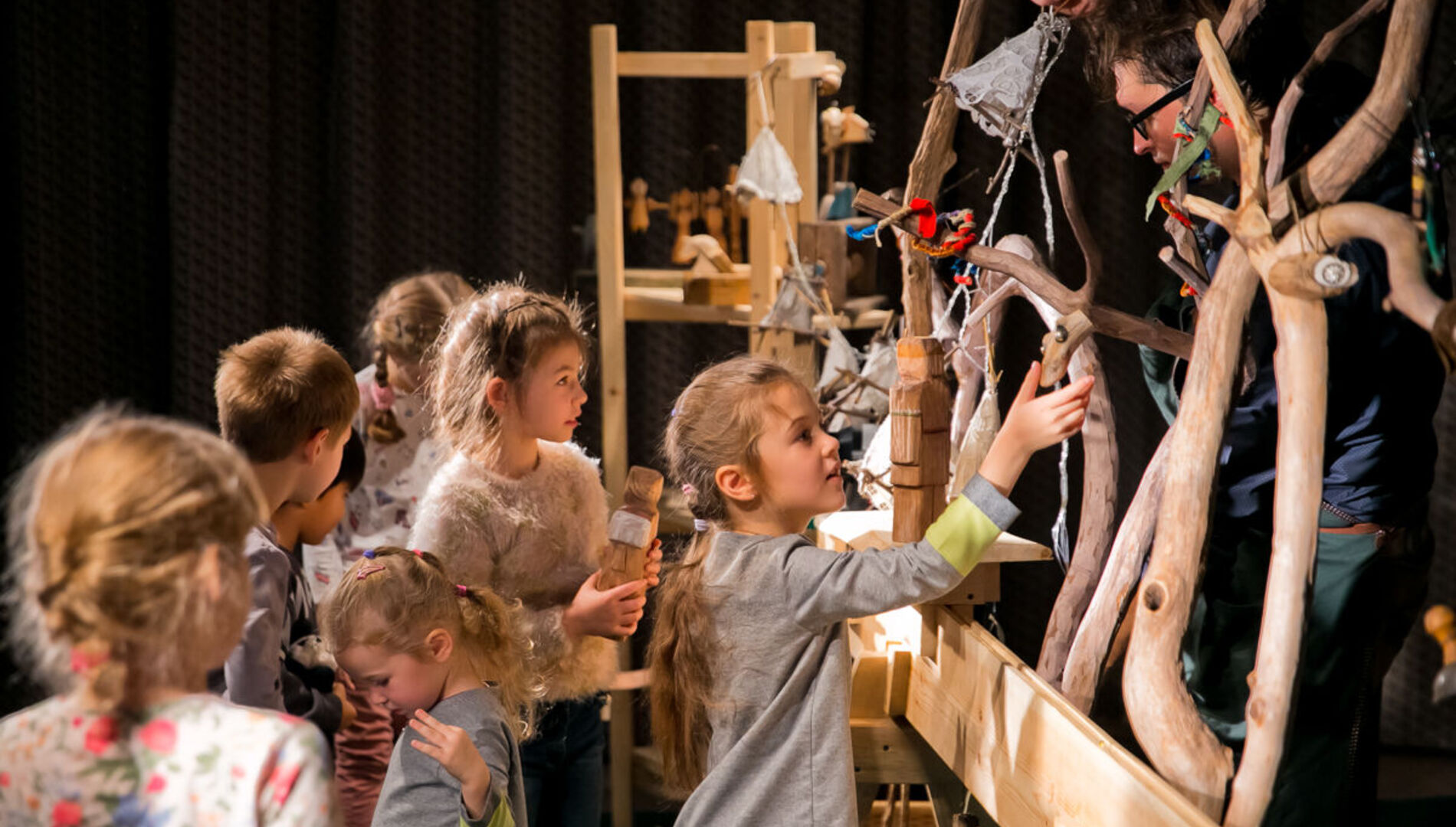 «Аленький цветочек»
Кукольный музыкальный спектакль
