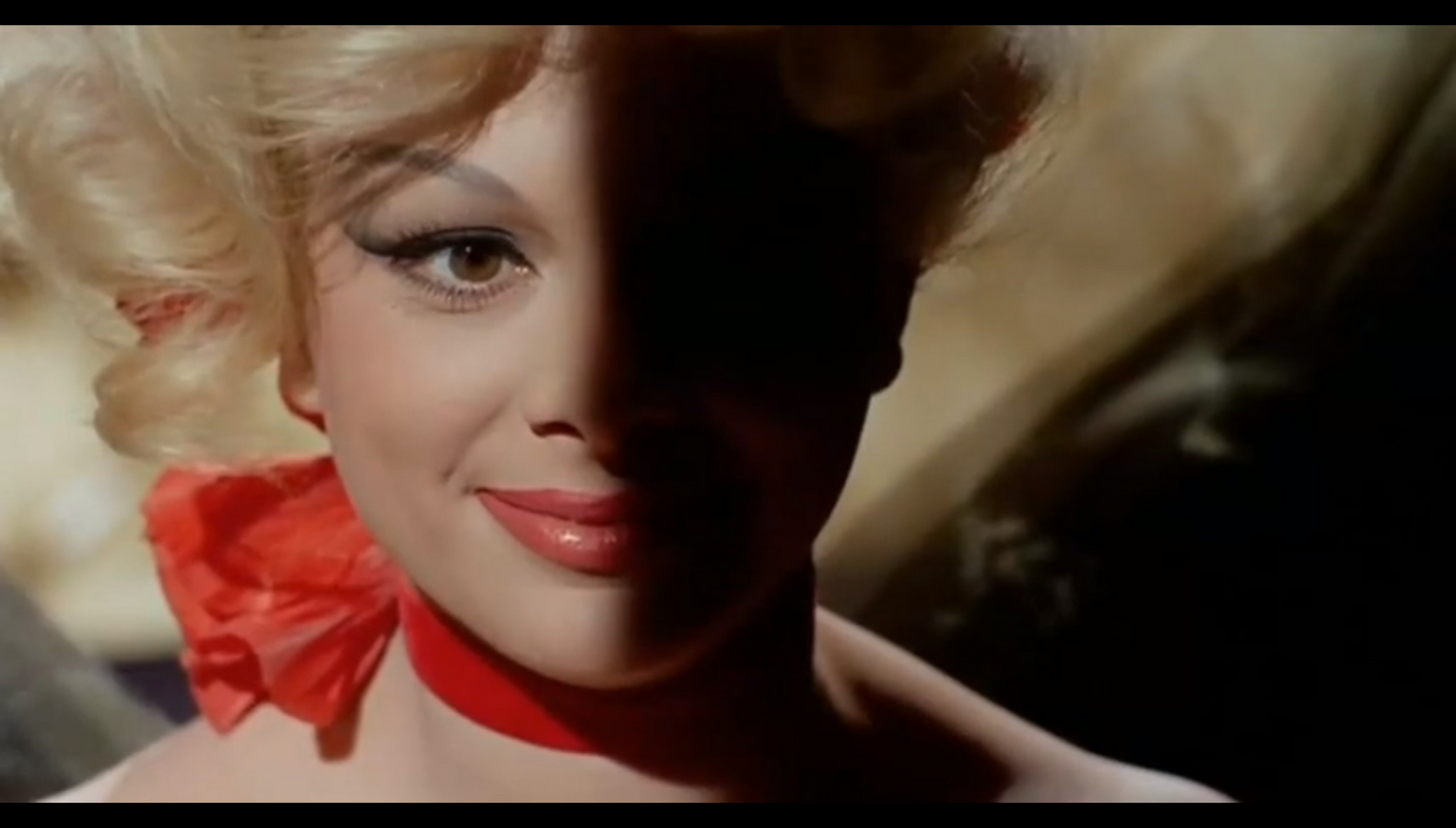 Джульетта Мазина в фильме Федерико Феллини «Джульетта и духи»