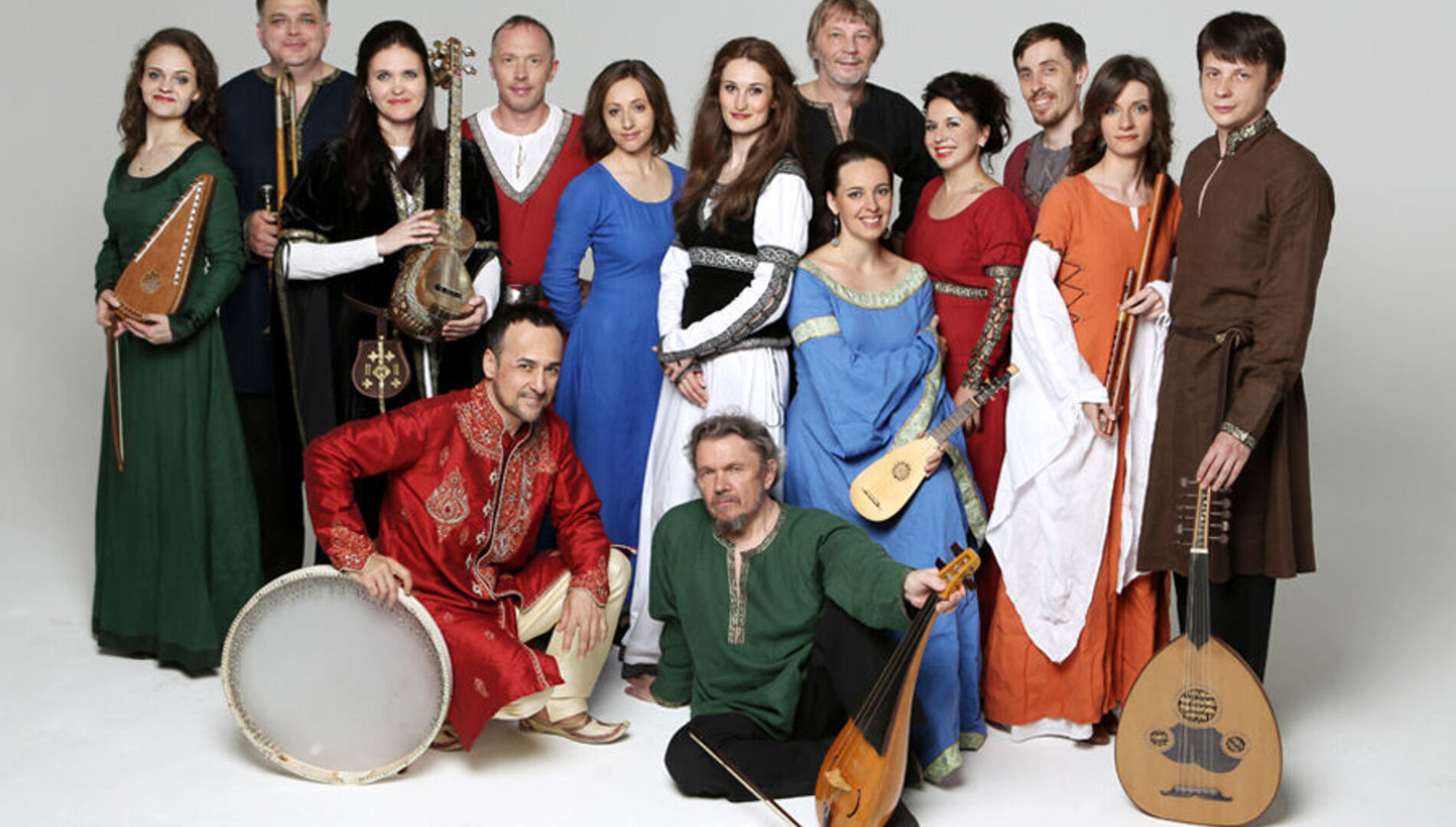 Филармоника. 
 Вместе с музыкой растем 
 Во дворец!