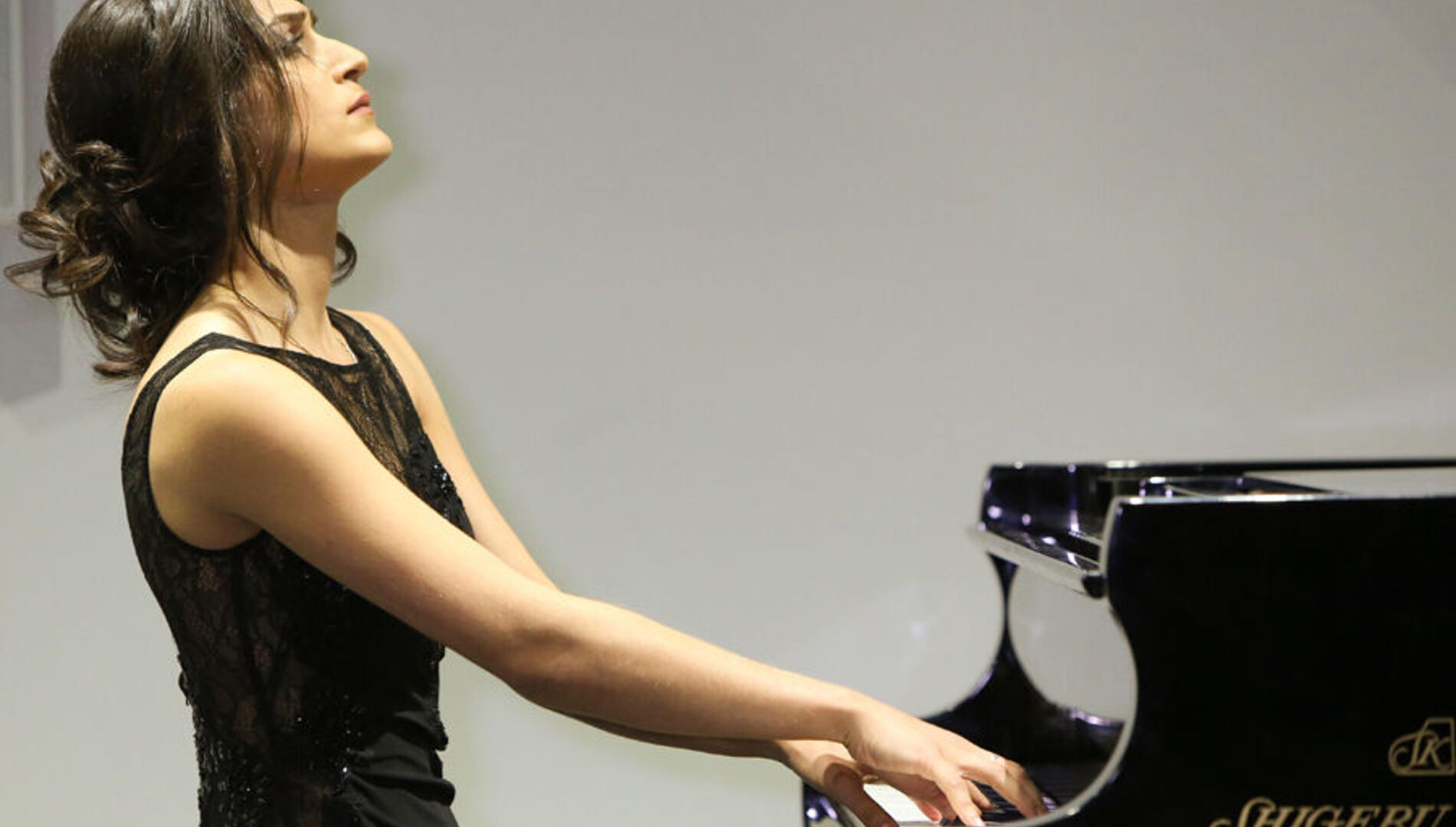 Все сонаты Брамса
(К 185-летию со дня рождения).
Анастасия Кобекина, Николай Саратовский