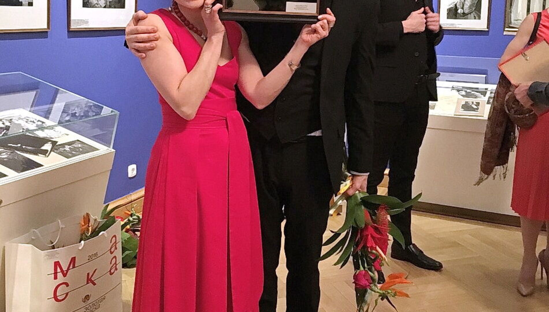 Фестиваль новогодних каникул «Ёлка».
Театр «Трикстер»
«Сказка, которая не была написана»