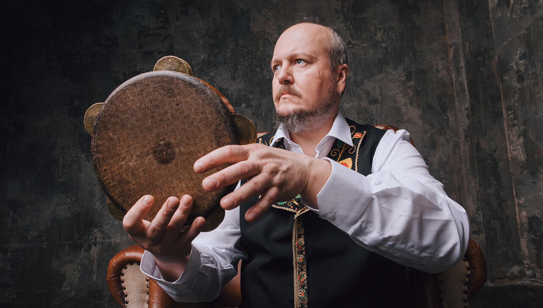 Барабаны – мембранофоны.
Китай, Средиземноморье, Балканы