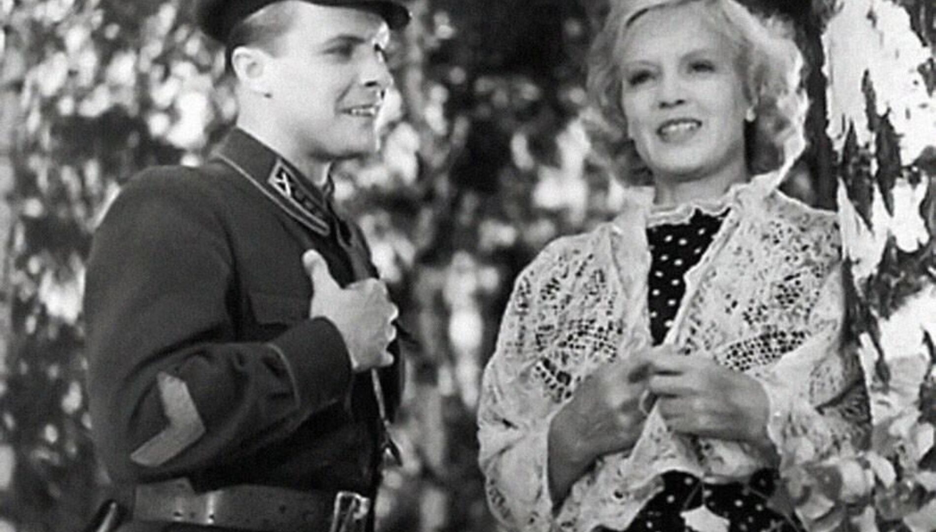 Марина Ладынина и Евгений Самойлов
в фильме «В 6 часов вечера после войны»