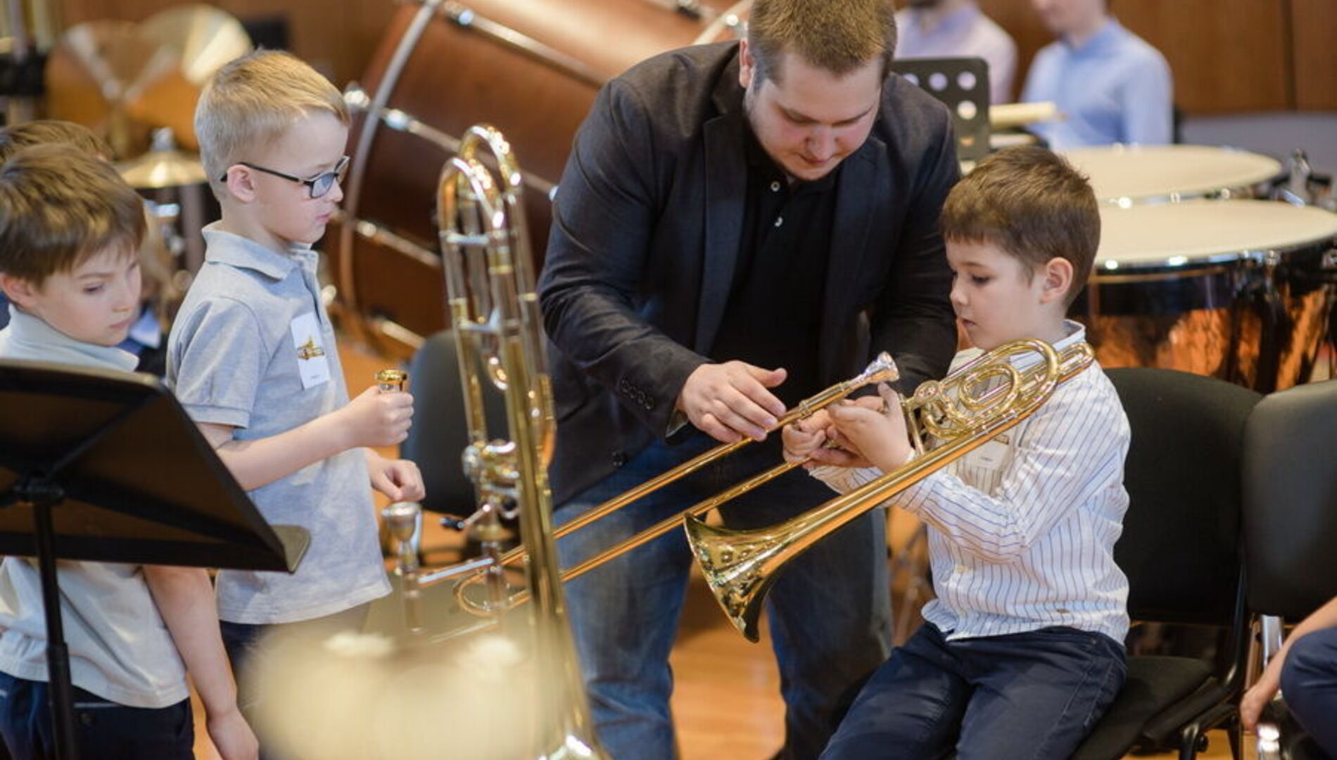 В гости к оркестру.
Духовые