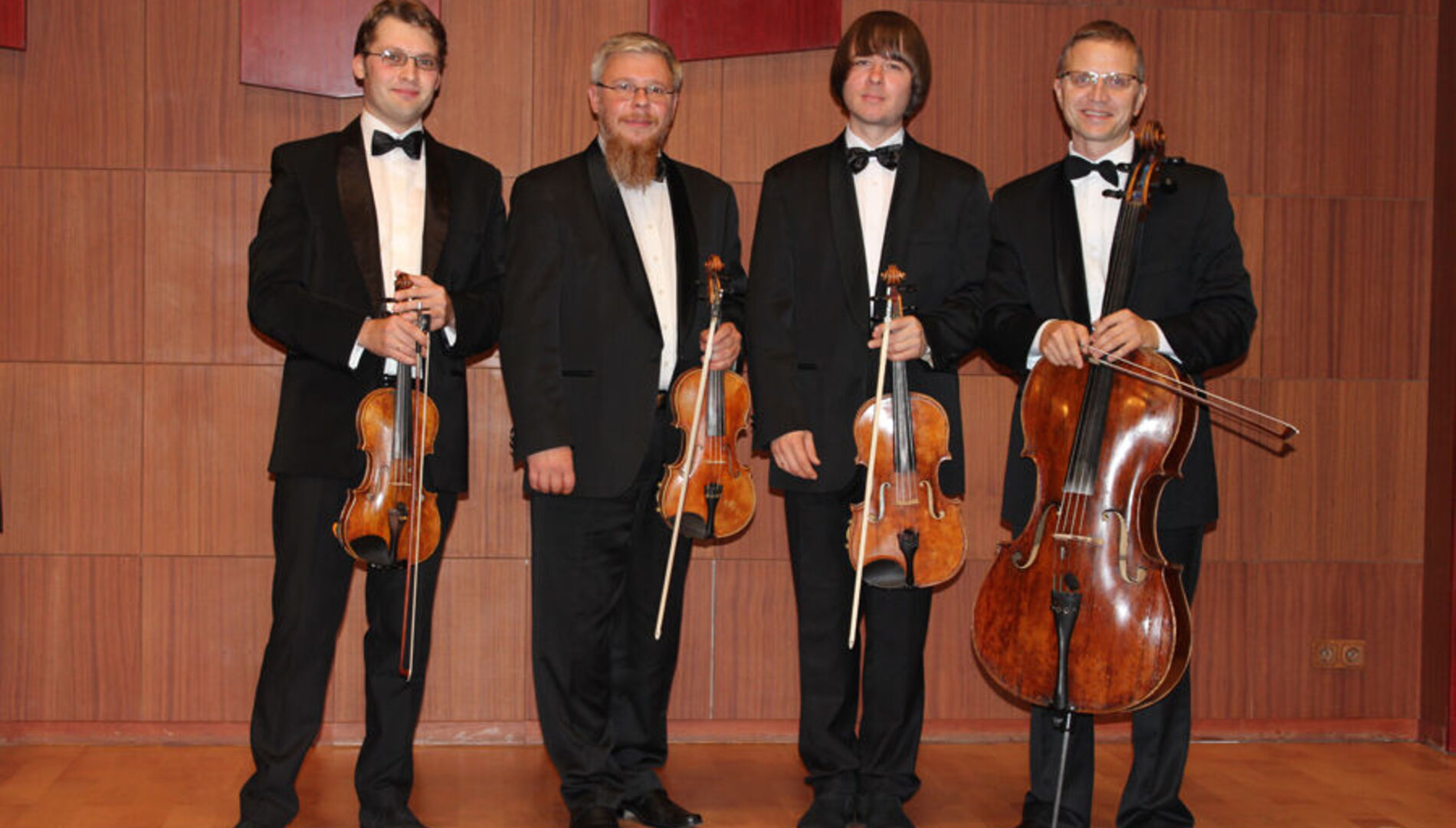 Словарь юного меломана.
О Шостаковиче, Шнитке,
Элгаре и Яначеке