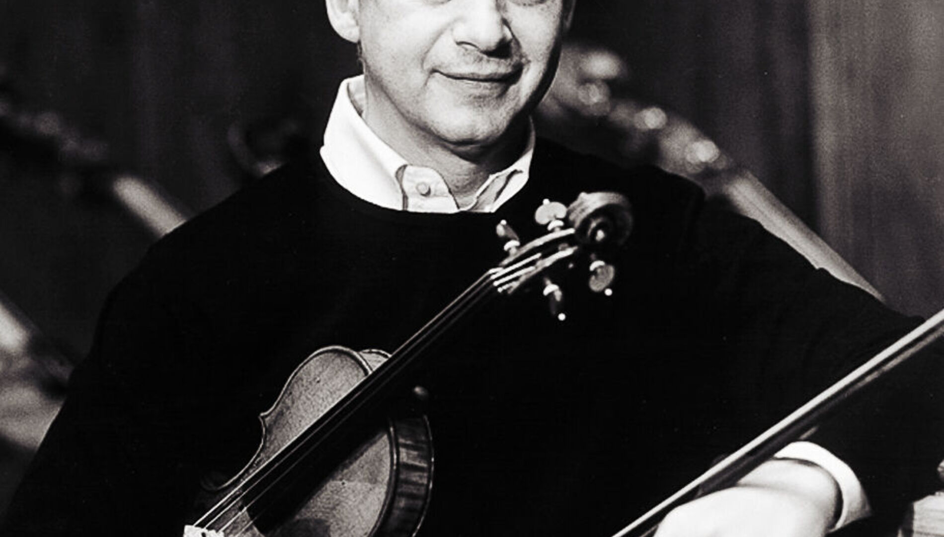 Цикл просветительских концертов
«Владимир Юровский
дирижирует и рассказывает».
Истории с оркестром.
Музыка 1930-х – 1940-х годов