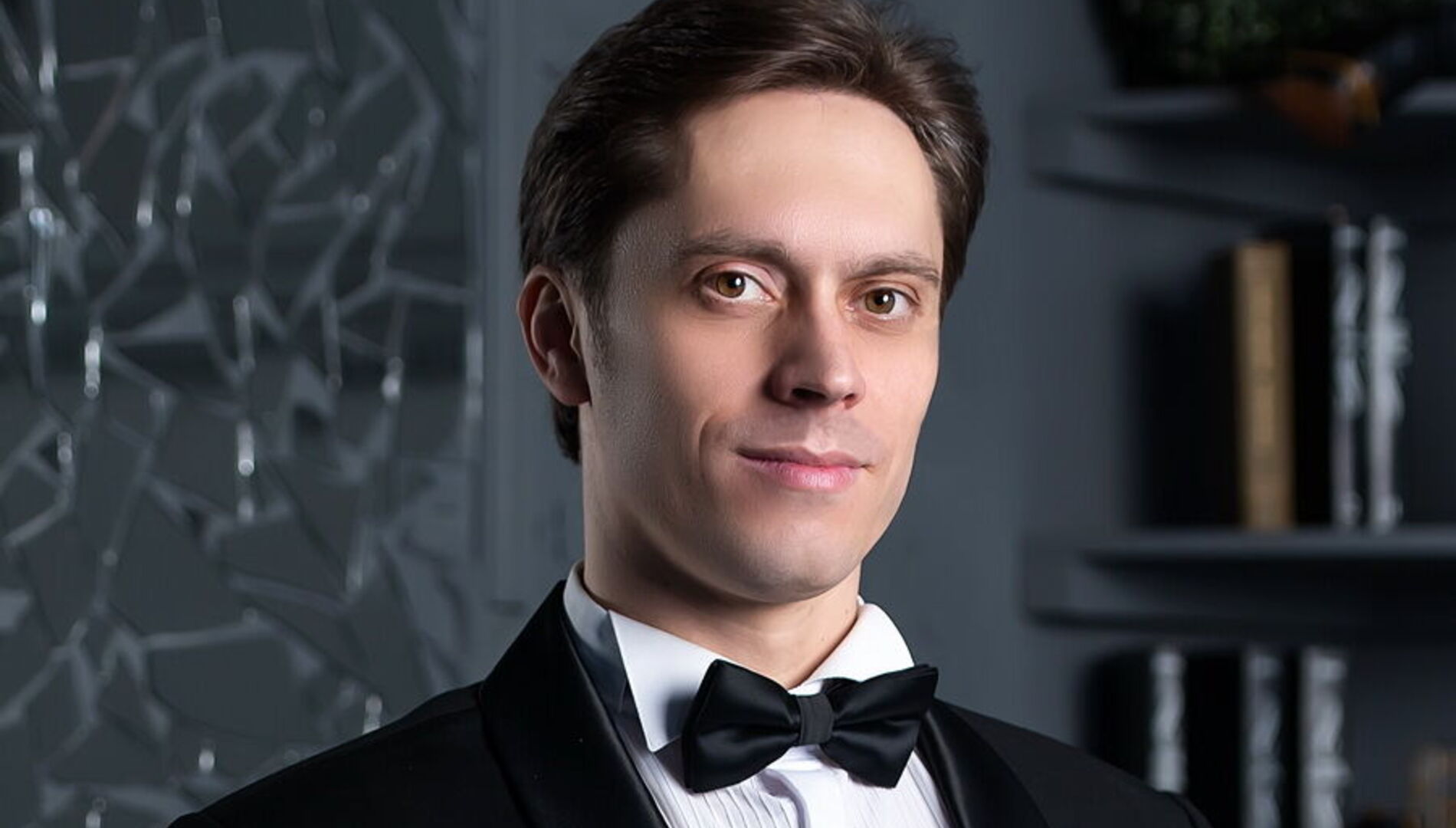 Россини – «Севильский цирюльник». 
Оркестр La voce strumentale и хор Нижегородского государственного академического театра оперы и балета им. Пушкина, Дмитрий Синьковский