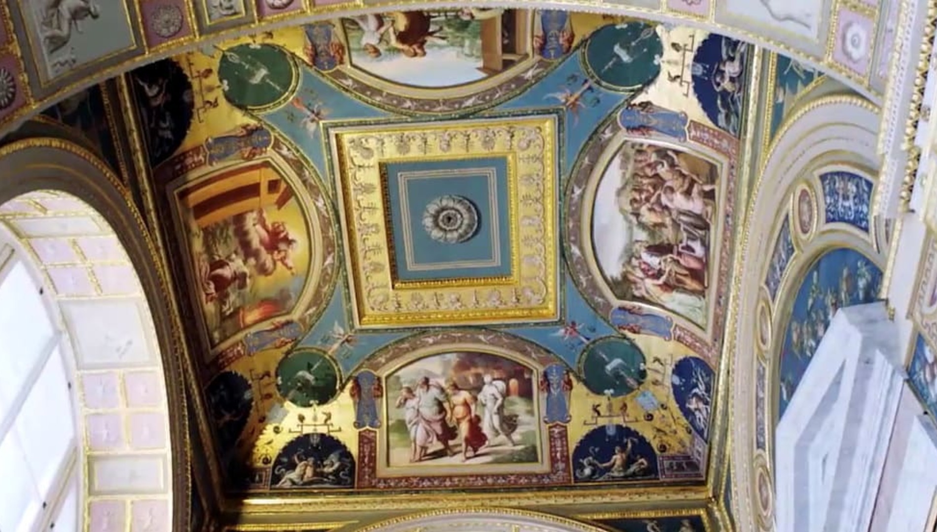 «Эрмитаж. Сила искусства».
Документальный фильм