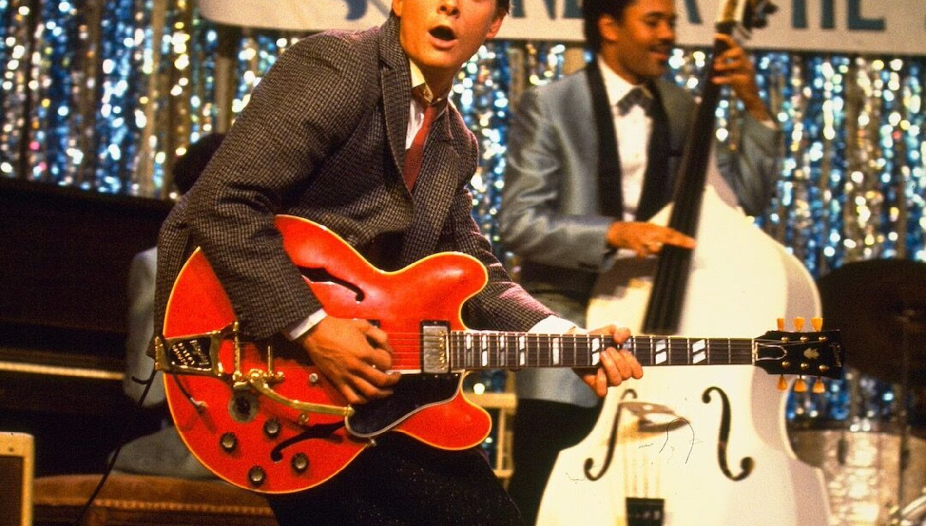 «Назад в будущее»
Приключения во времени на большом экране!