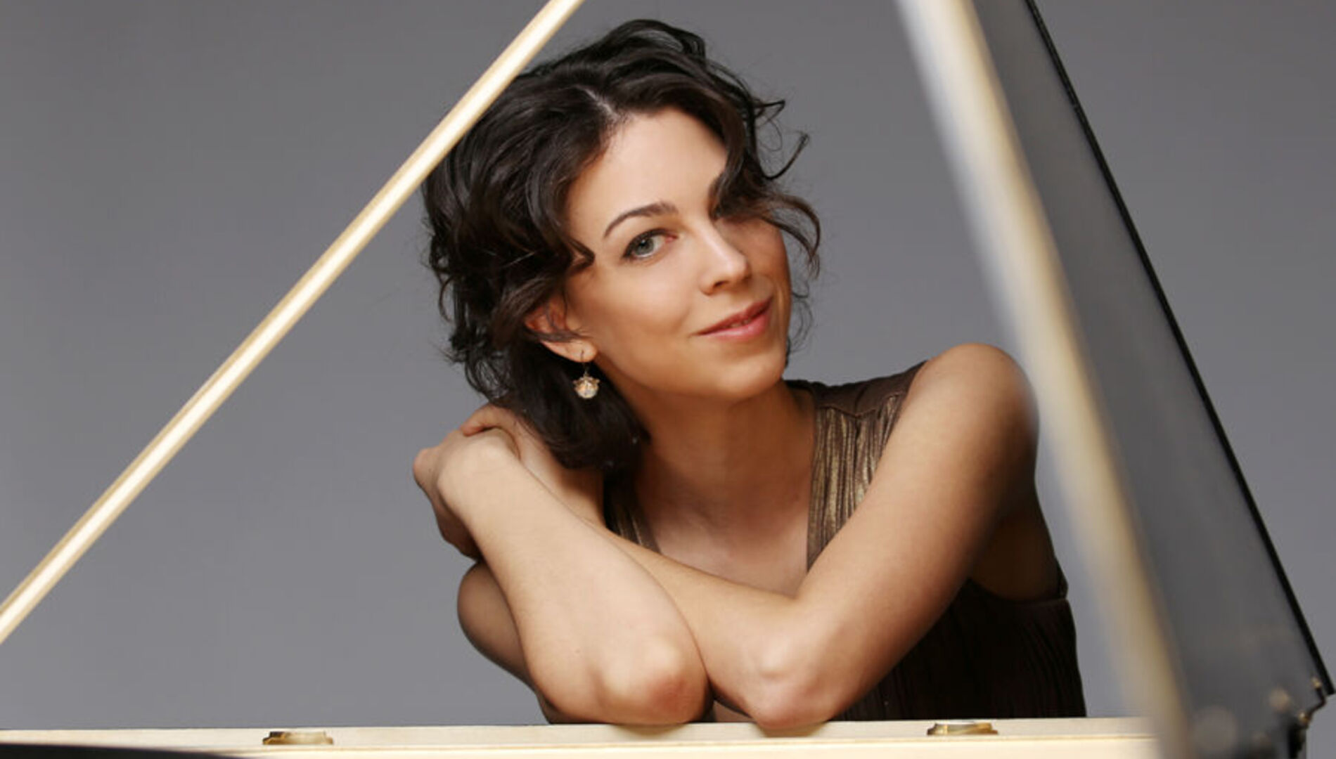 Молодежная программа
XV Московского международного
фестиваля «Виртуозы гитары»:
«Новые имена классической гитары».
Валерия Галимова, Анастасия Антонова