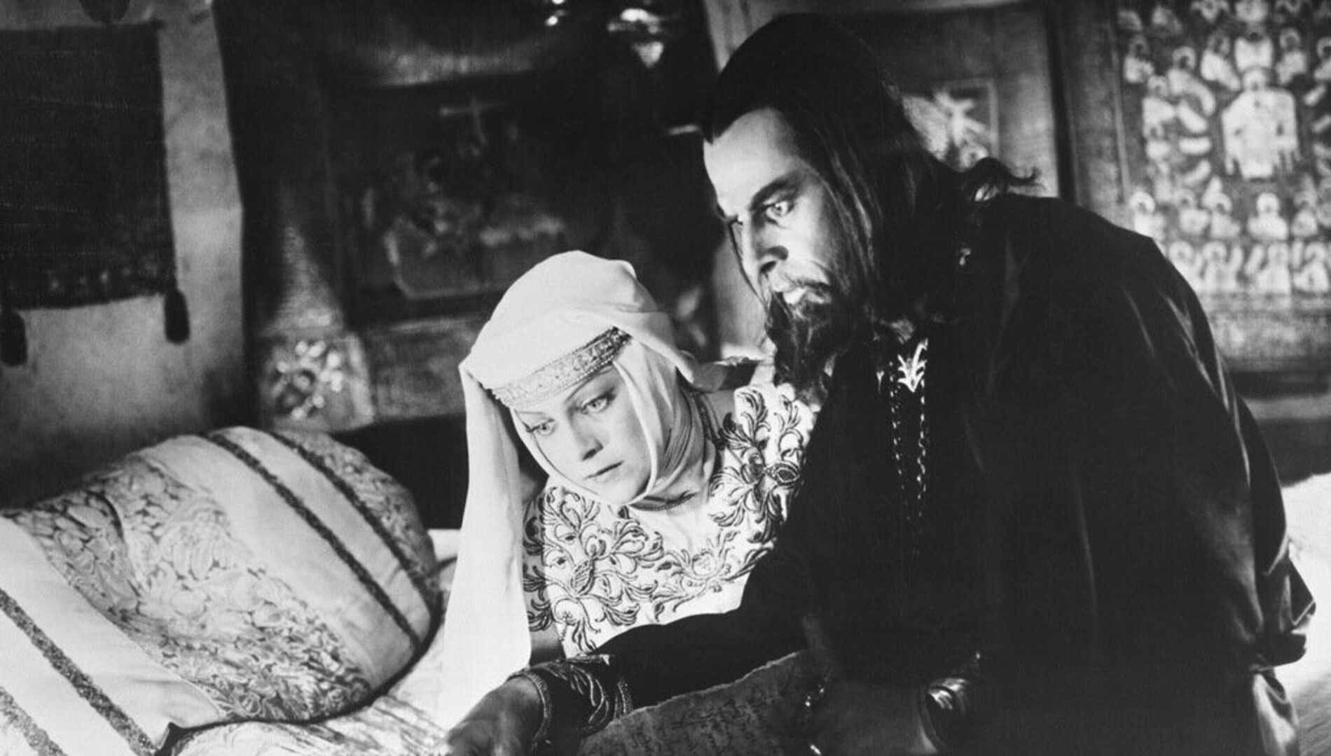 Журнал «Искусство кино» представляет: 
«Иван Грозный» 
Фильм Сергея Эйзенштейна 
Эпизод первый