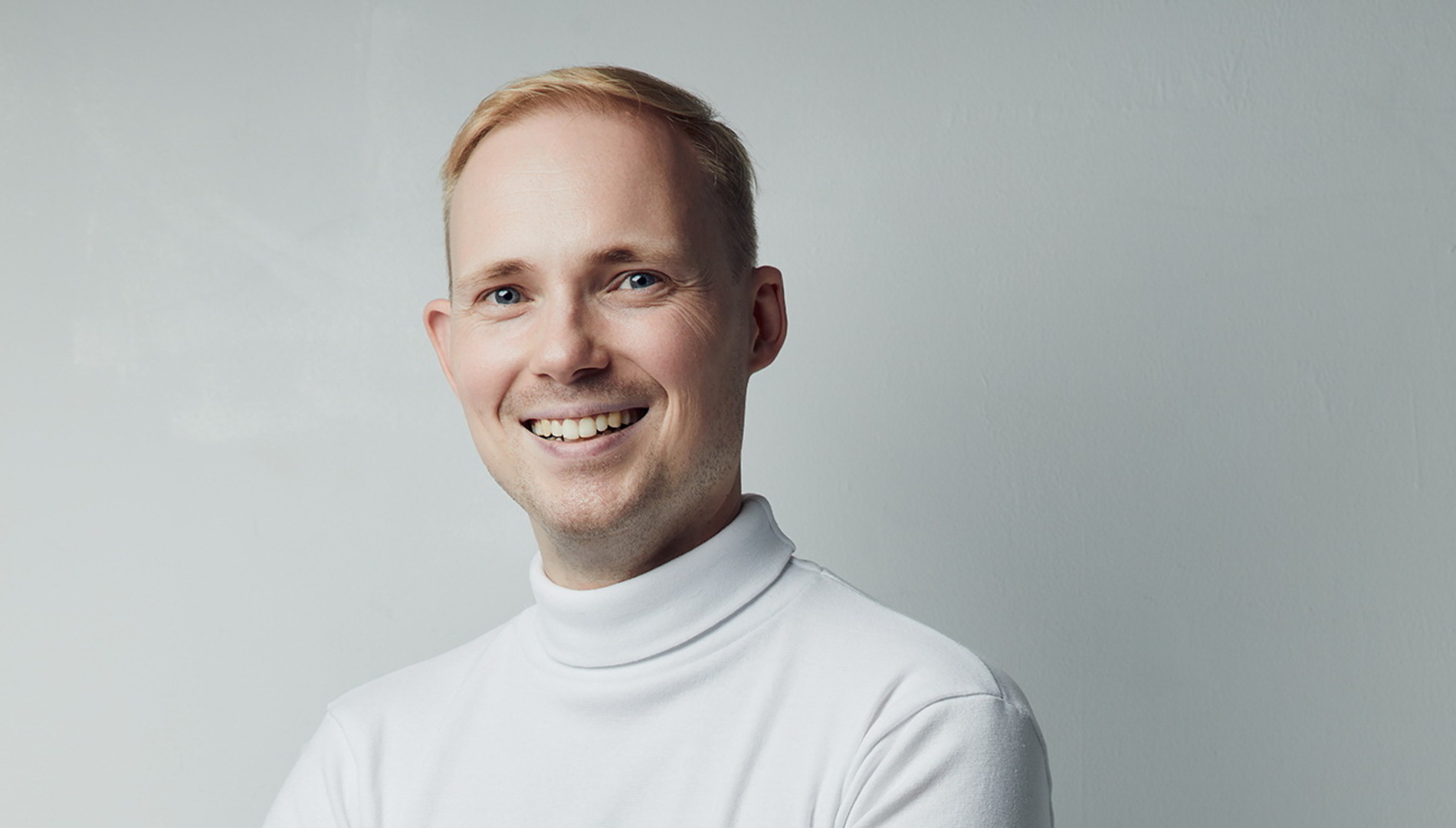 Владимир Маяковский – певец площадных чудес