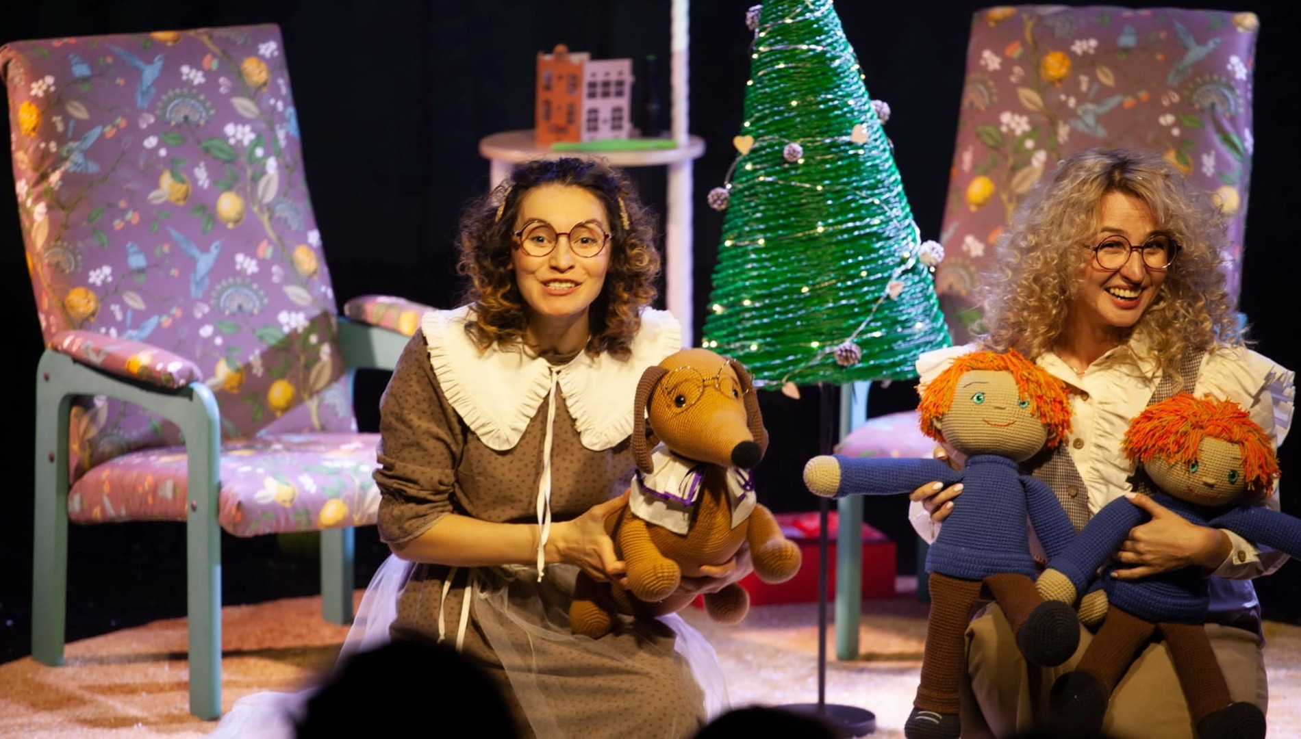 Где оборвалась нитка? 
Фестиваль новогодних каникул «Ёлка»