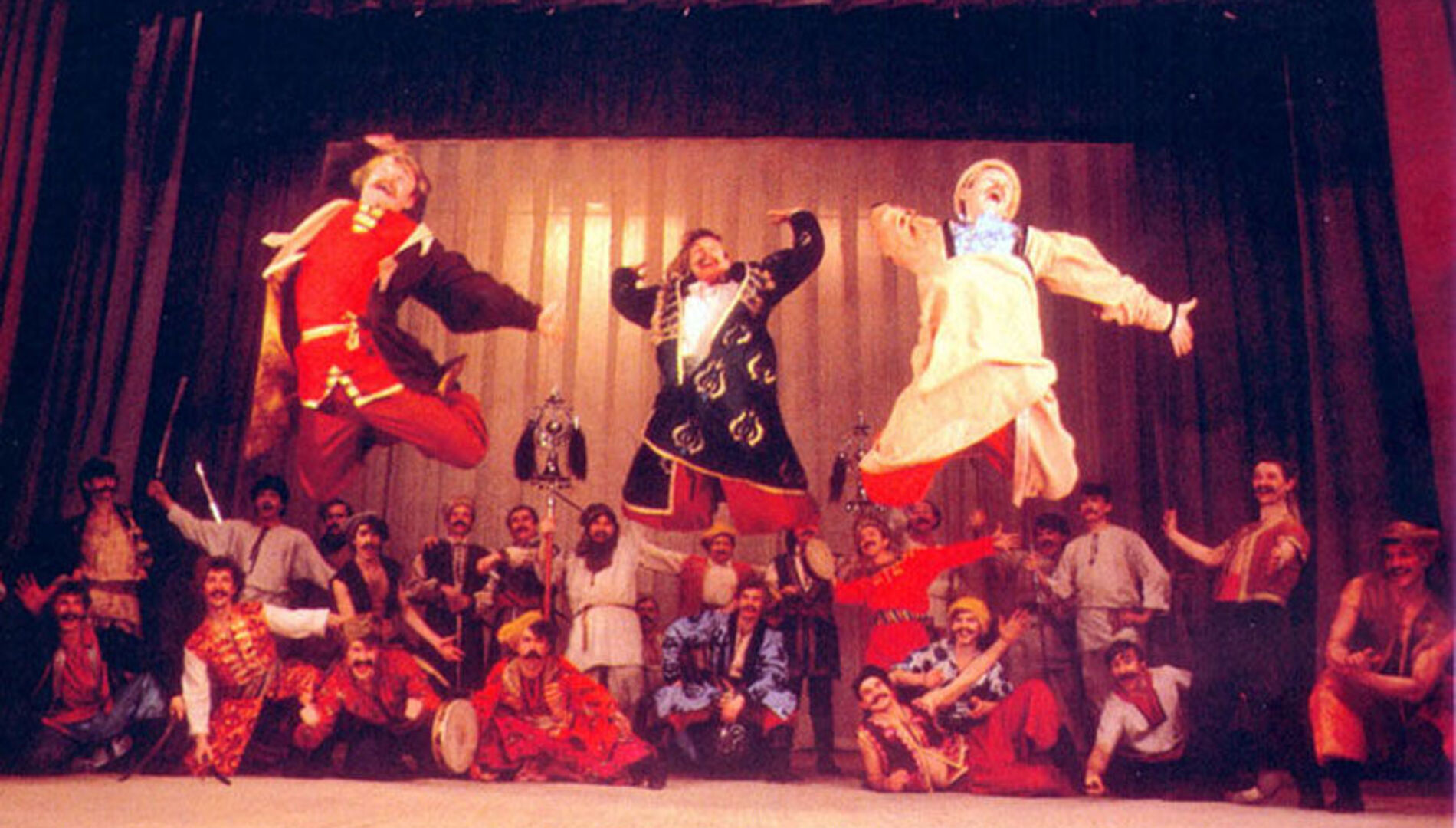 Государственный академический ансамбль песни и пляски донских казаков имени А.Квасова