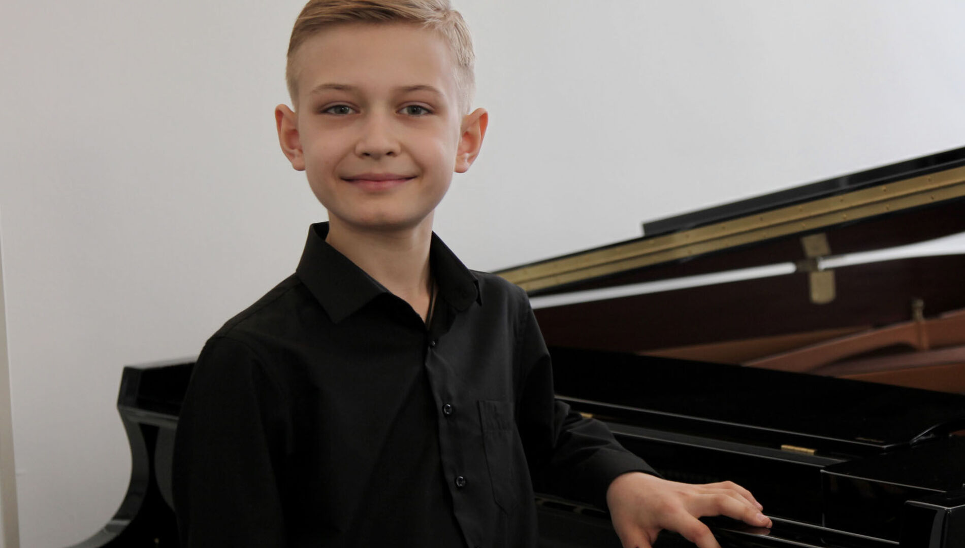 Фонд «Новые имена». 
 Президент – Денис Мацуев