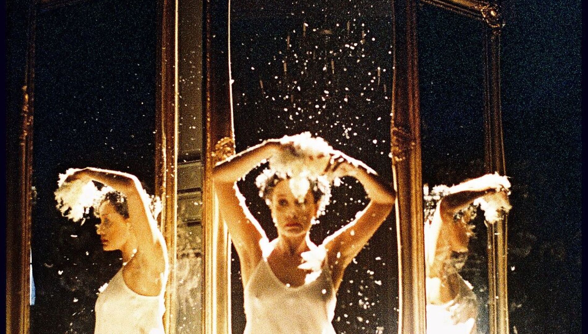 Иржи Килиан: Ироничные танцы.
Музыка Моцарта, Бизе
Хореографические миниатюры