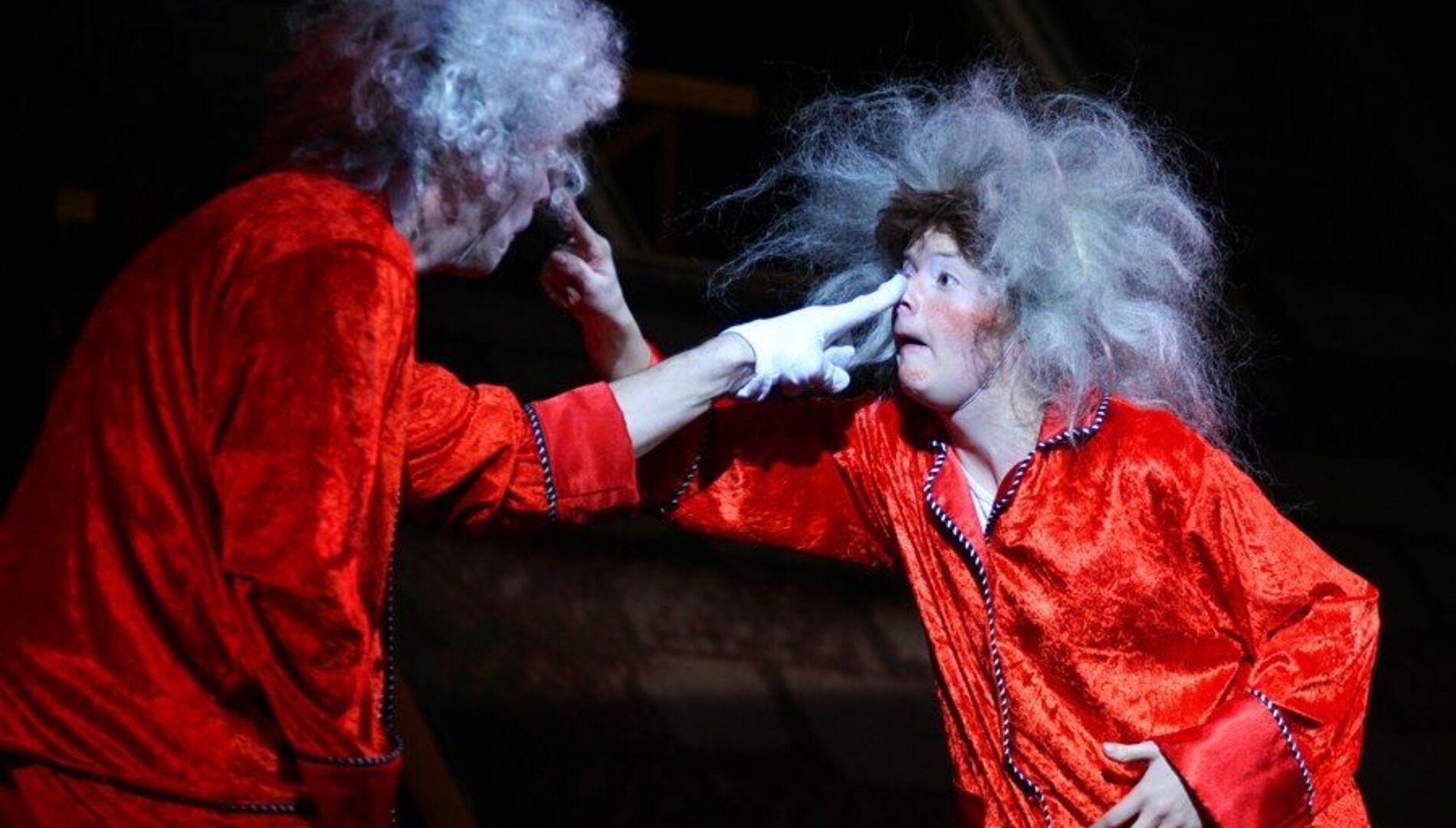 Фестиваль новогодних каникул «Ёлка».
«Чисто английское привидение».
Жуткая комедия для детей и родителей