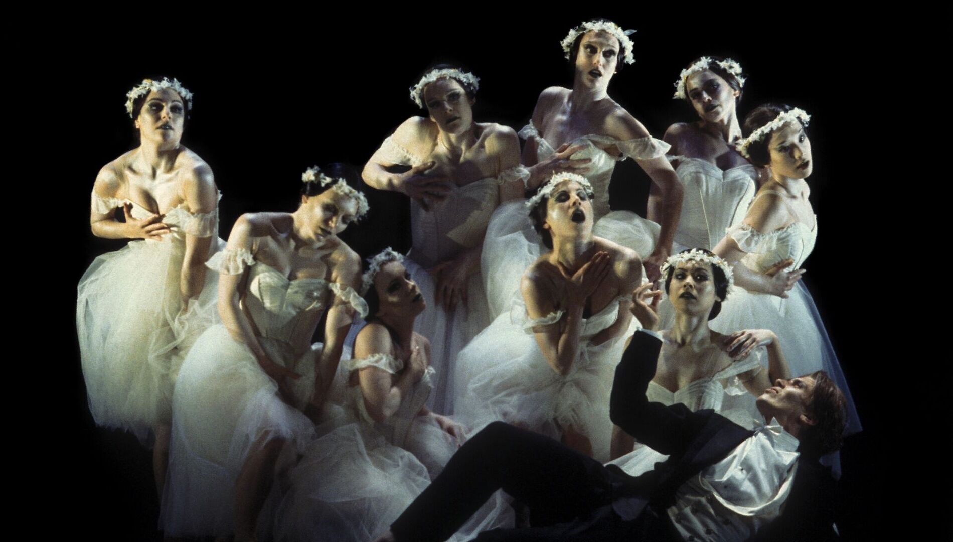 Майкл Фабиано и Эрвин Шротт
в опере Шарля Гуно «Фауст»