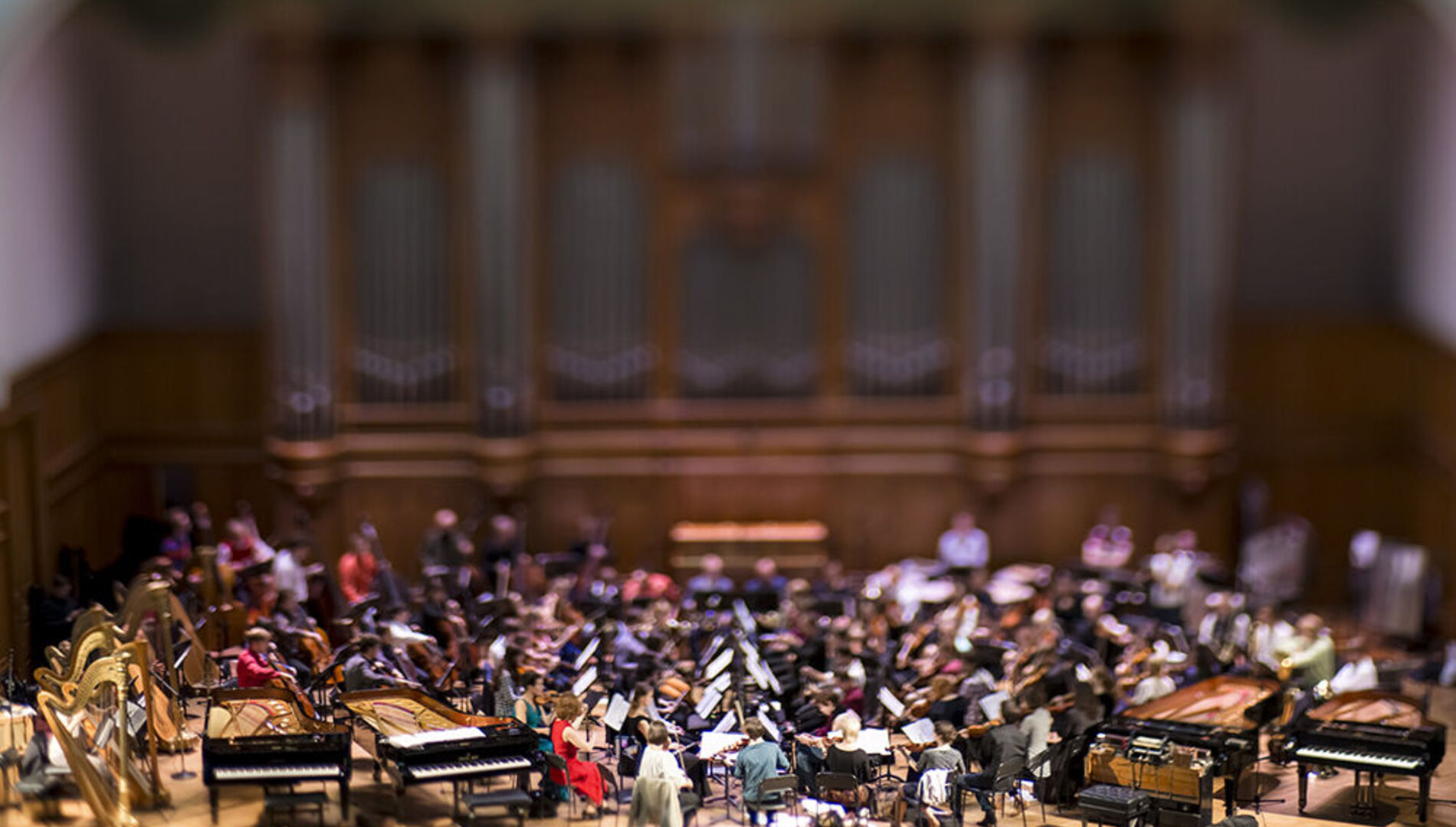 Нечеловеческая музыка.
100-летию Октябрьской революции посвящается